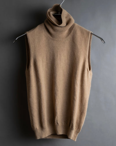 "MAISON MARGIELA" Beige color turtleneck sleeveless wool knit