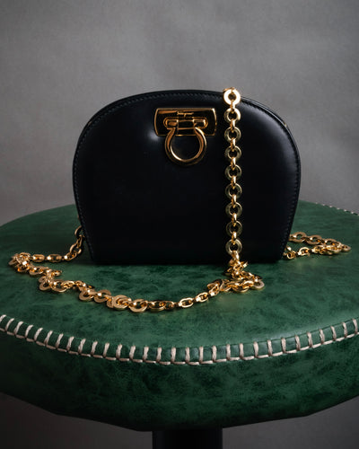 “Salvatore Ferragamo” 90’s Gancini half moon chain shoulder bag