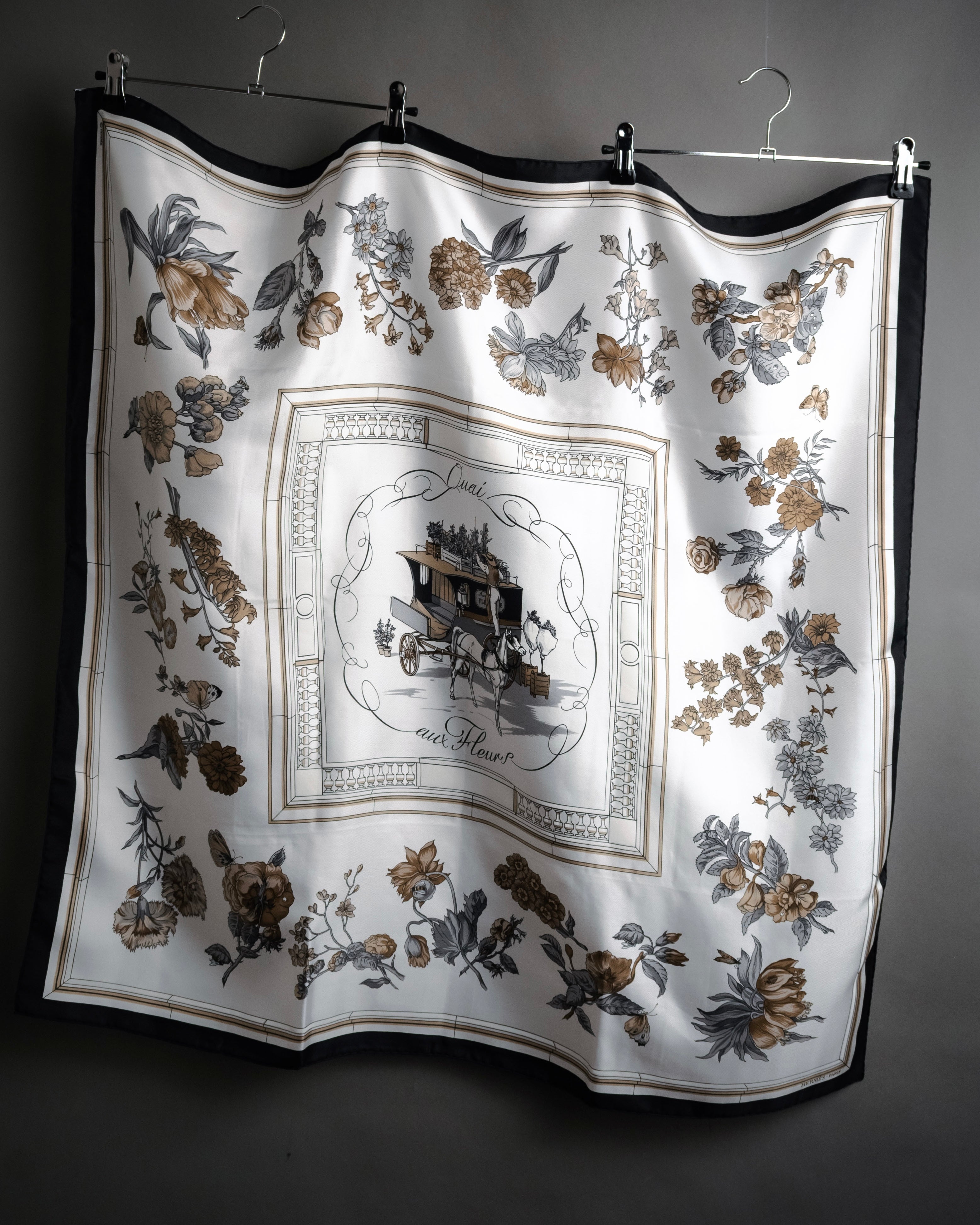 HERMES” 90's-00's Quai aux fleurs silk scarf – MOOD