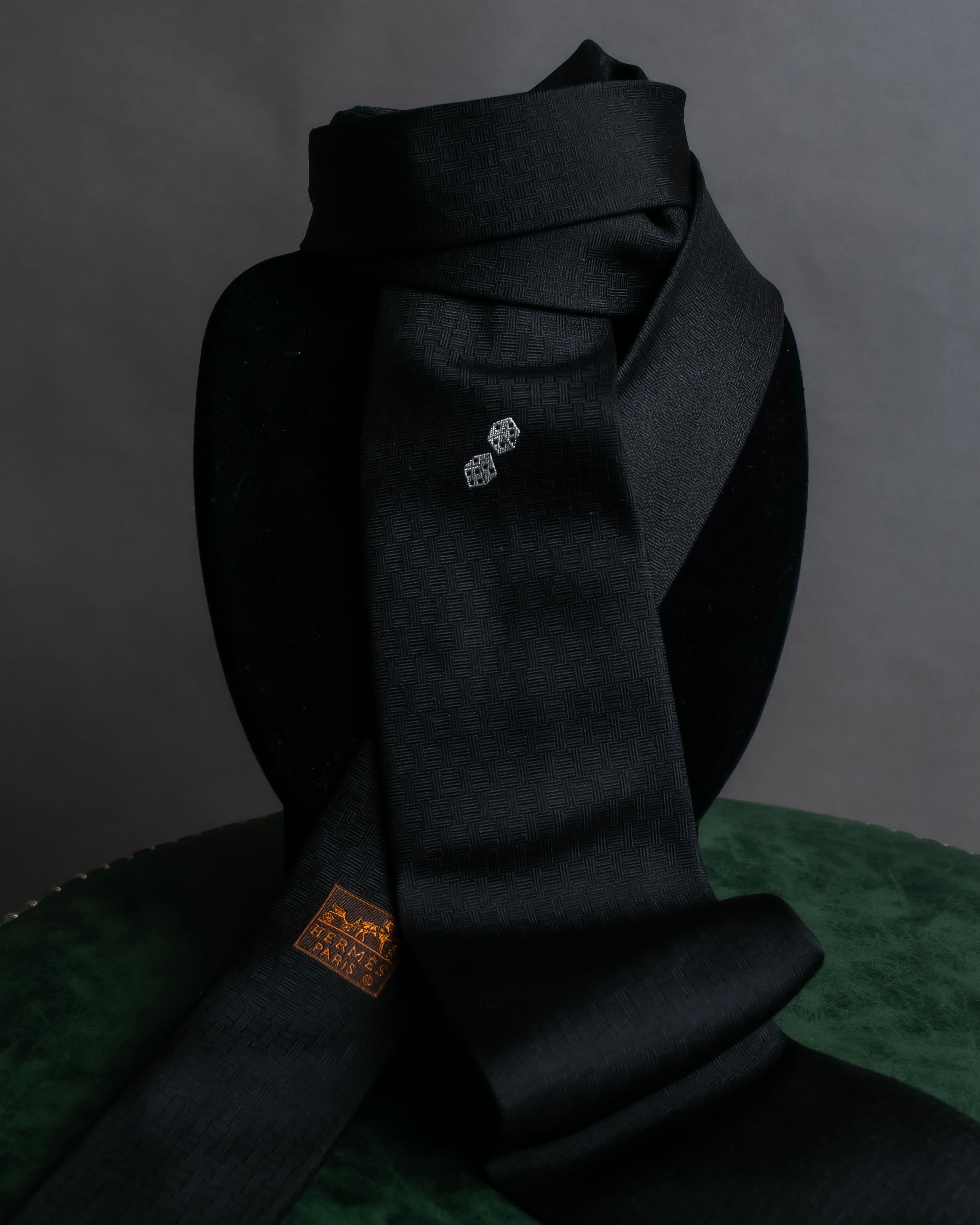 HERMES (エルメス) - ネクタイ - ブラック - ダイス刺繍 シルク ジャ