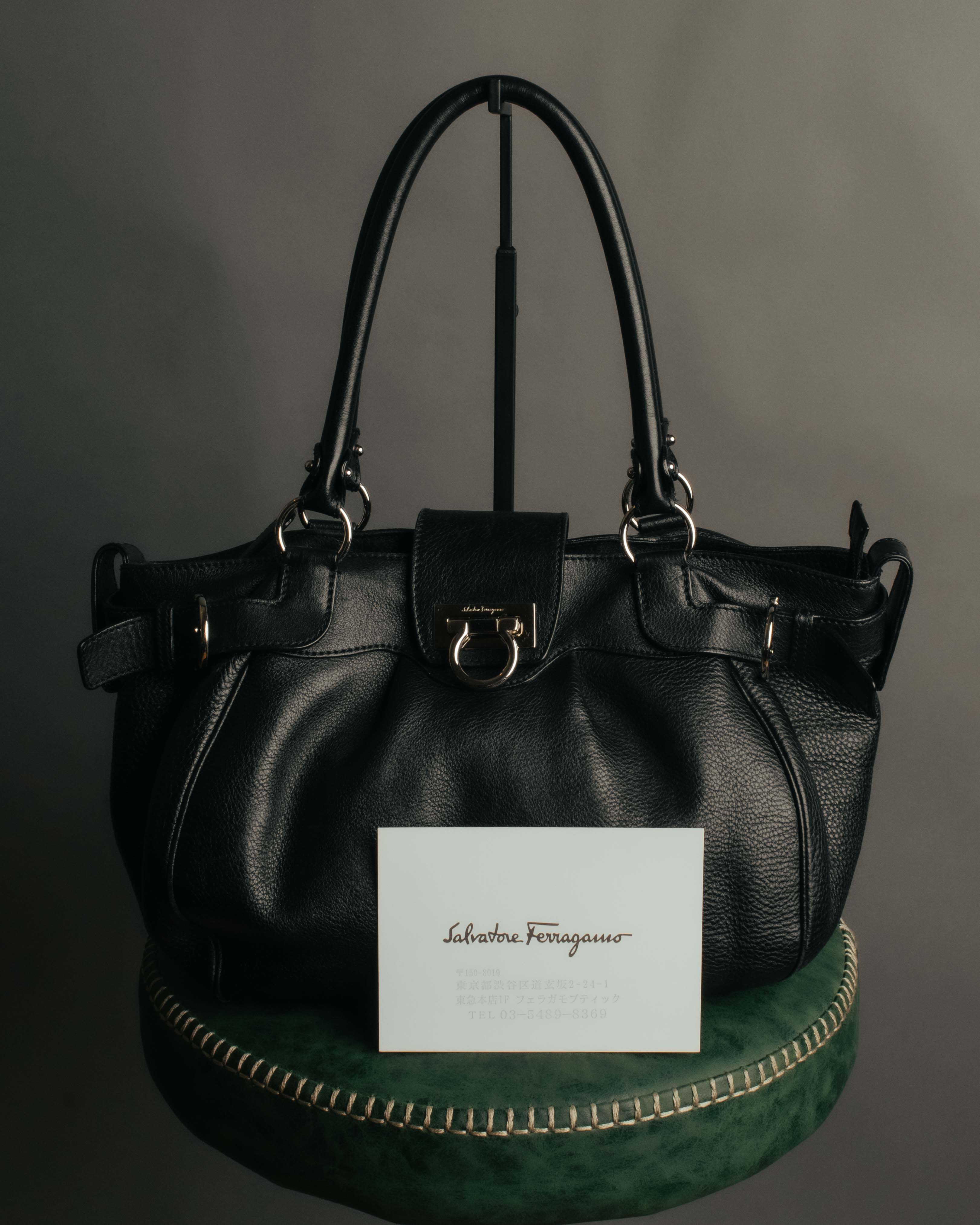 Salvatore Ferragamoレザーバッグ Salvatore Ferragamo” 2000's Gancini leather shoulder bag – MOOD