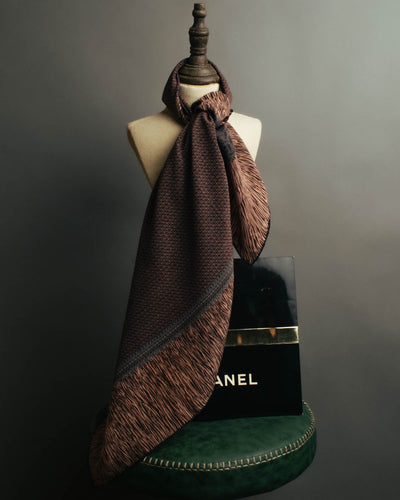 "CHANEL" 80's-90's Elegant silk scarf