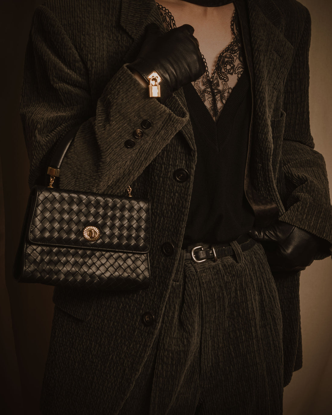 【“限定”の設計史】  カプセル、ドロップ、ホリデー、旧正月  限定を文化にする仕組みを、ブランド側の意図とコレクションの位置づけから読む