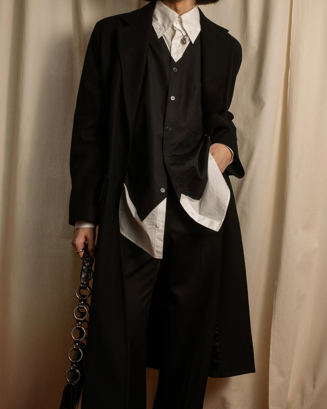 「秋冬アウターの最適解」――“トレンド”と“クラシック”の狭間で、これから何を選ぶか