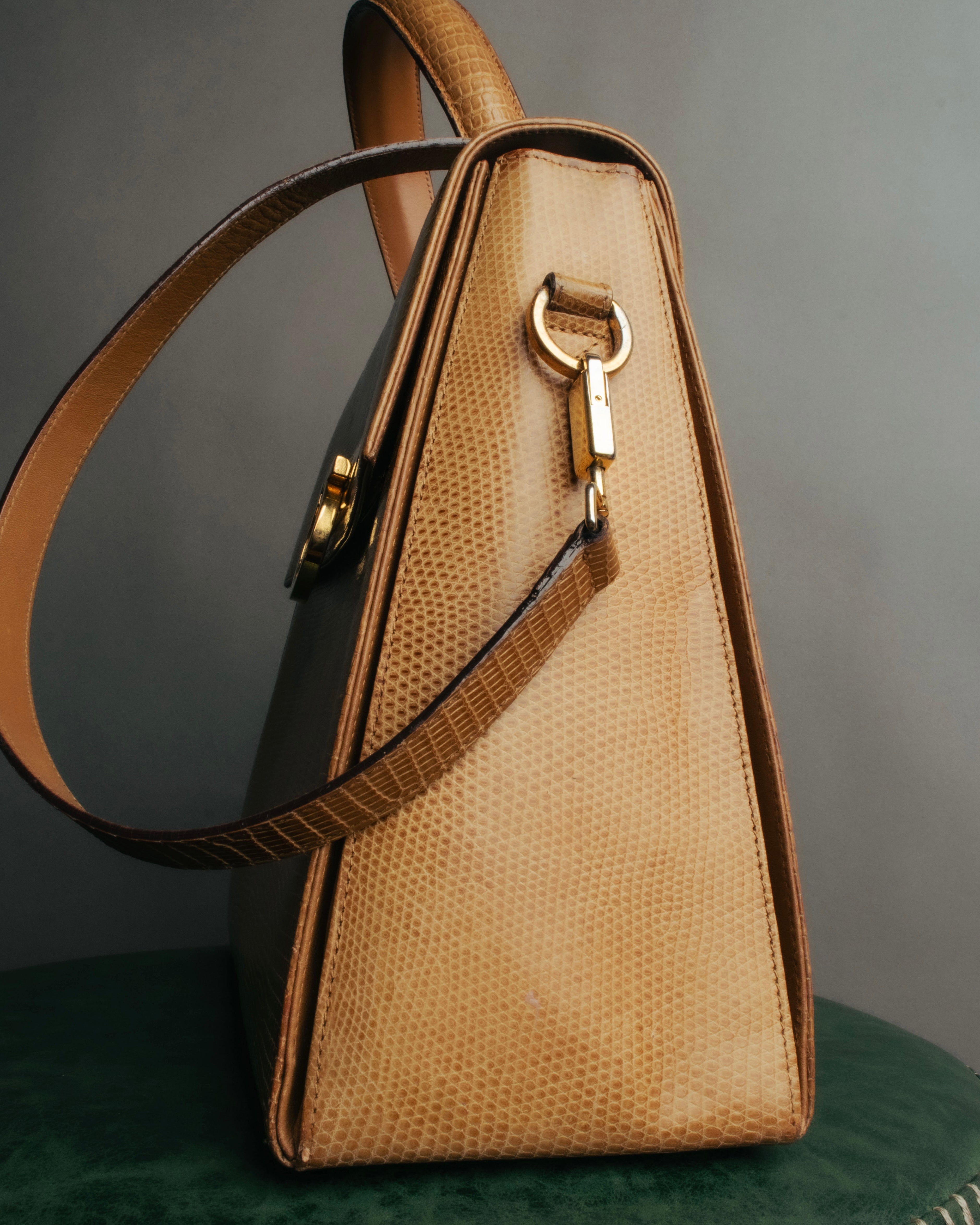 -SPECIAL- “Salvatore Ferragamo” 90’s lizard leather gancini 2way flap bag