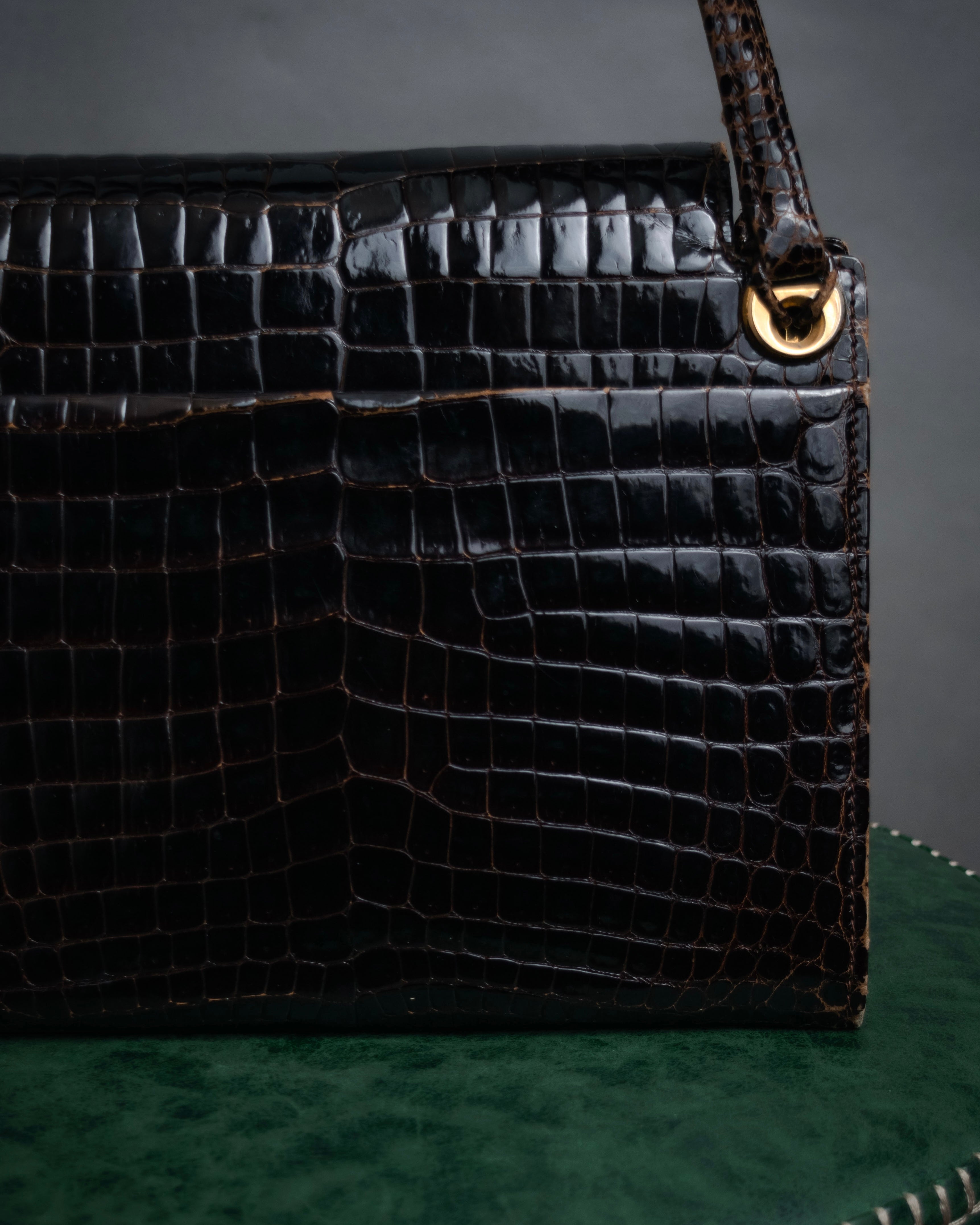 –SPECIAL– “GUCCI” 50’s-60’s Crocodile leather top handle bag
