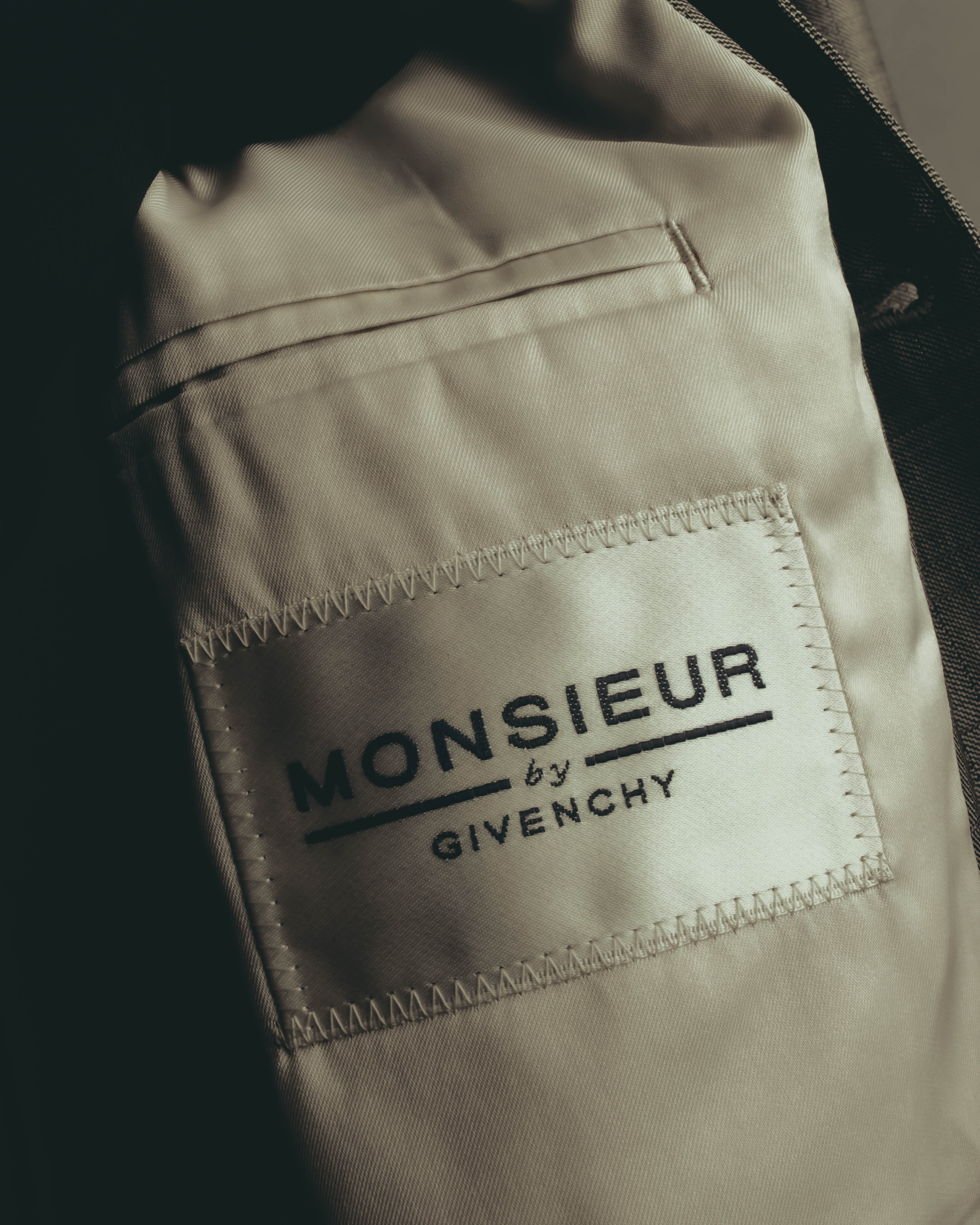 GIVENCHY (ジバンシィ) - MONSIEUR テーラードジャケット - グレー