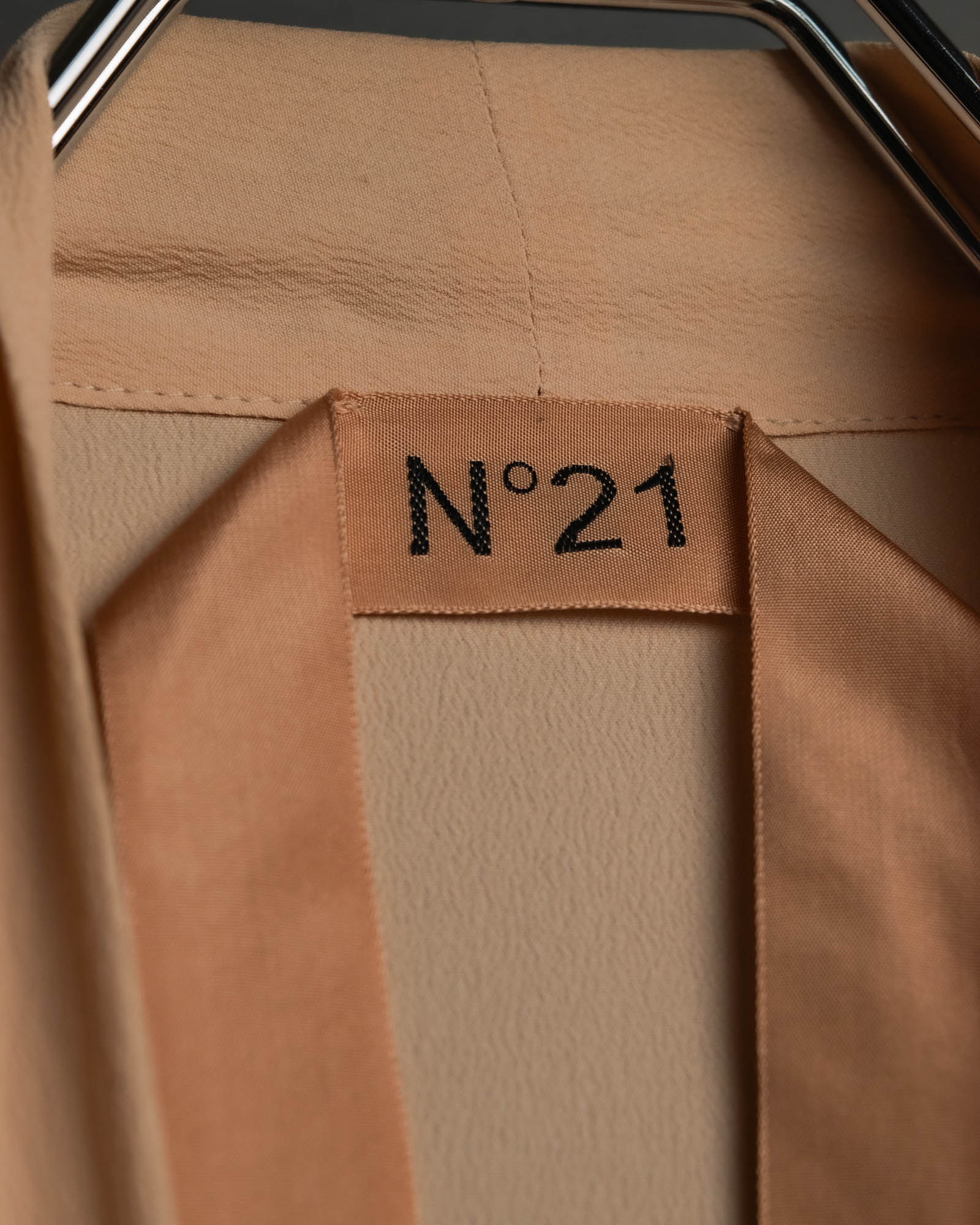 "N°21" 2020's Asymmetric bow tie acetate silk blouse