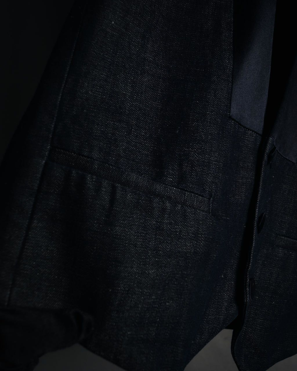 –SPECIAL– "Maison Martin Margiela"
2011 Replica denim smoking vest