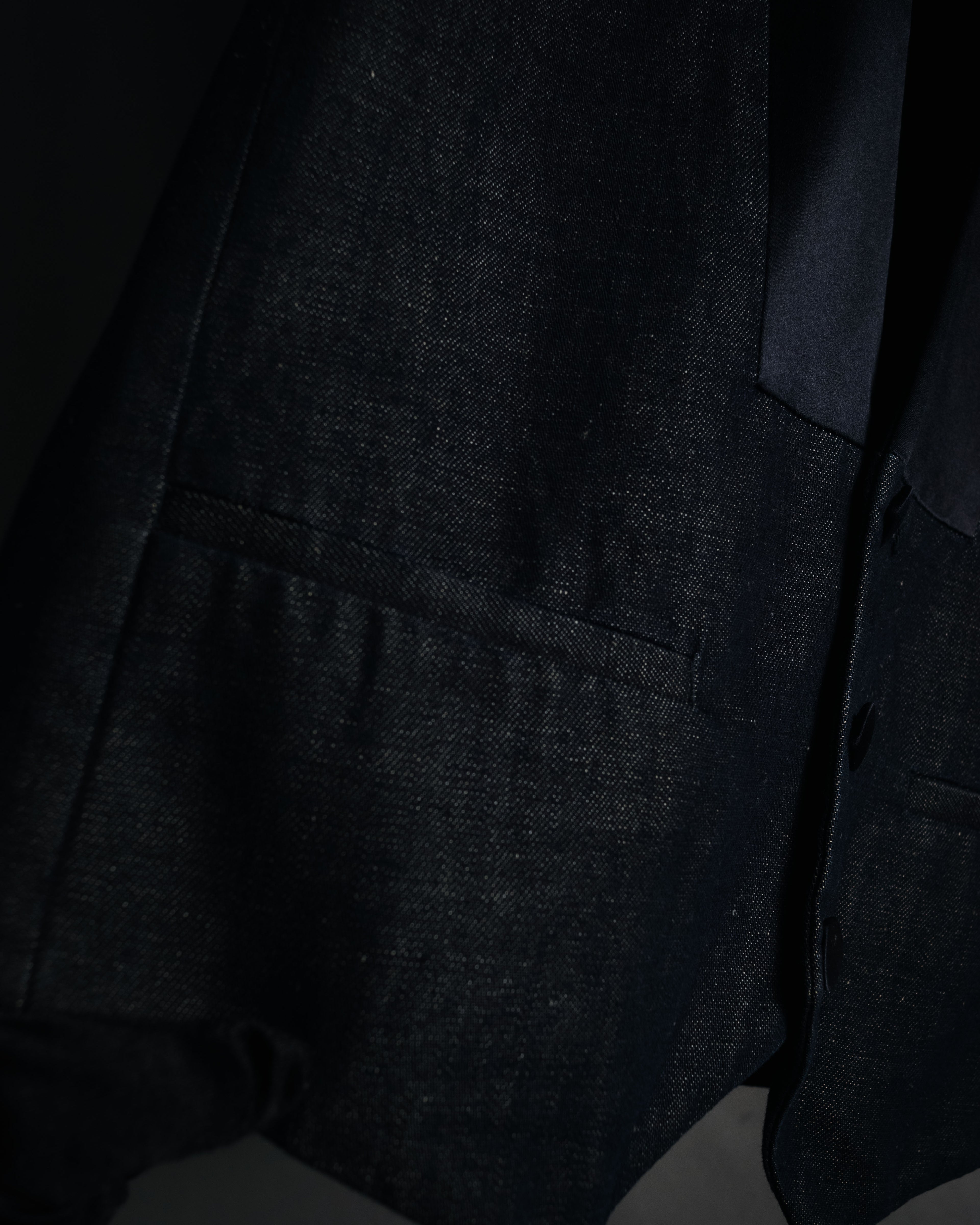 –SPECIAL– "Maison Martin Margiela"
2011 Replica denim smoking vest