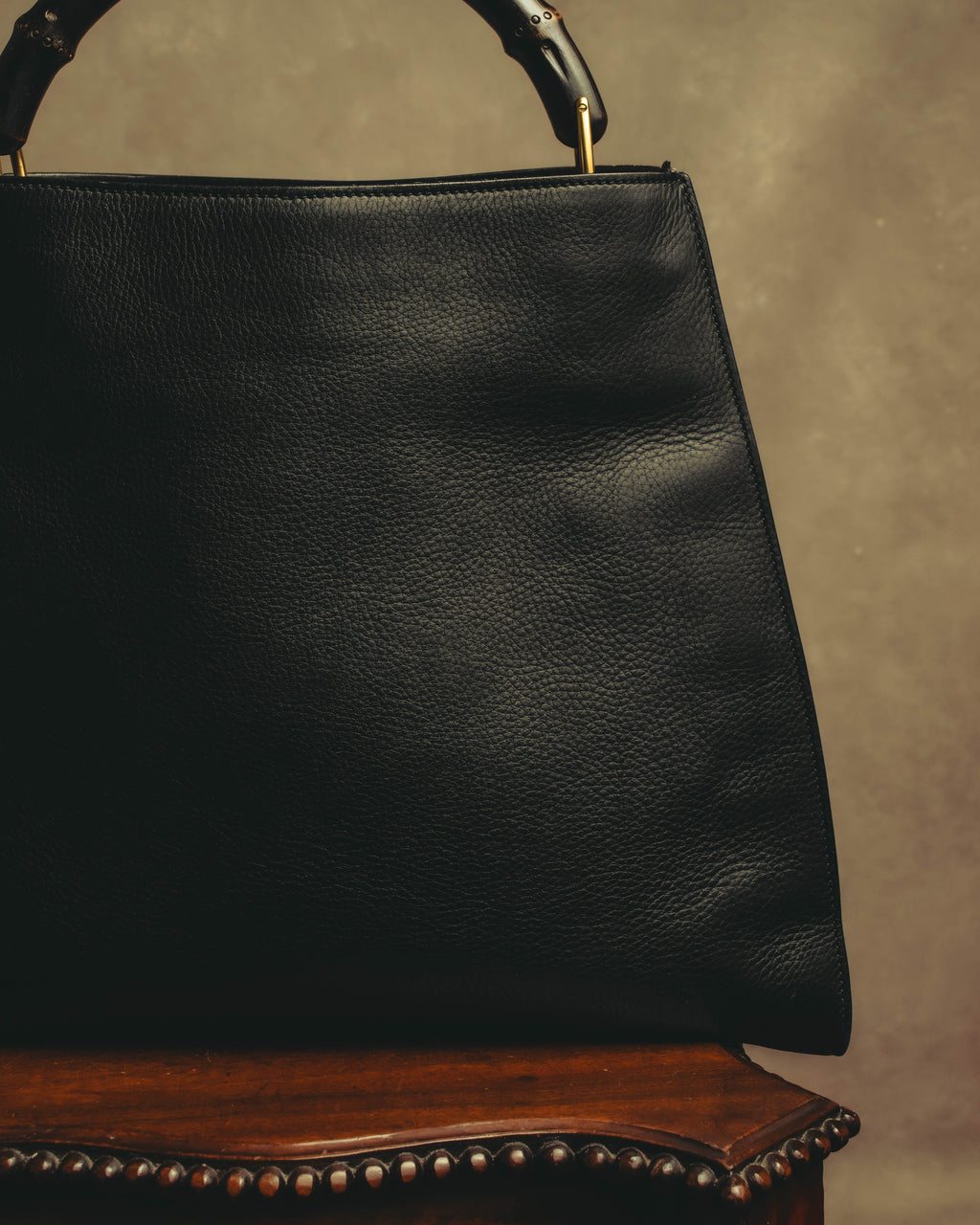 –SPECIAL– “GUCCI” 90’s-00’s Bamboo handle drawstring leather tote bag