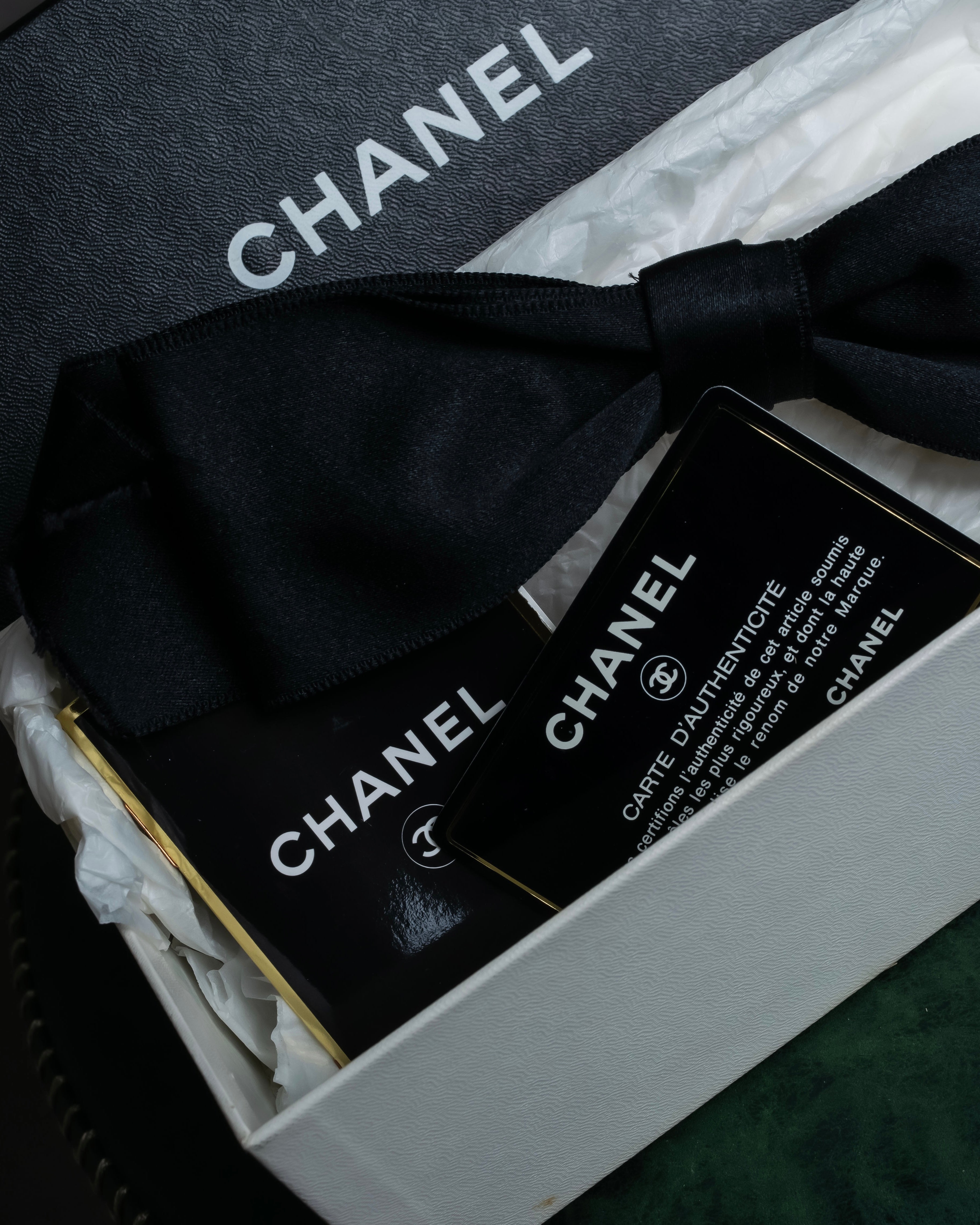 "CHANEL" 2001 Cruise Collection ribbon brooch