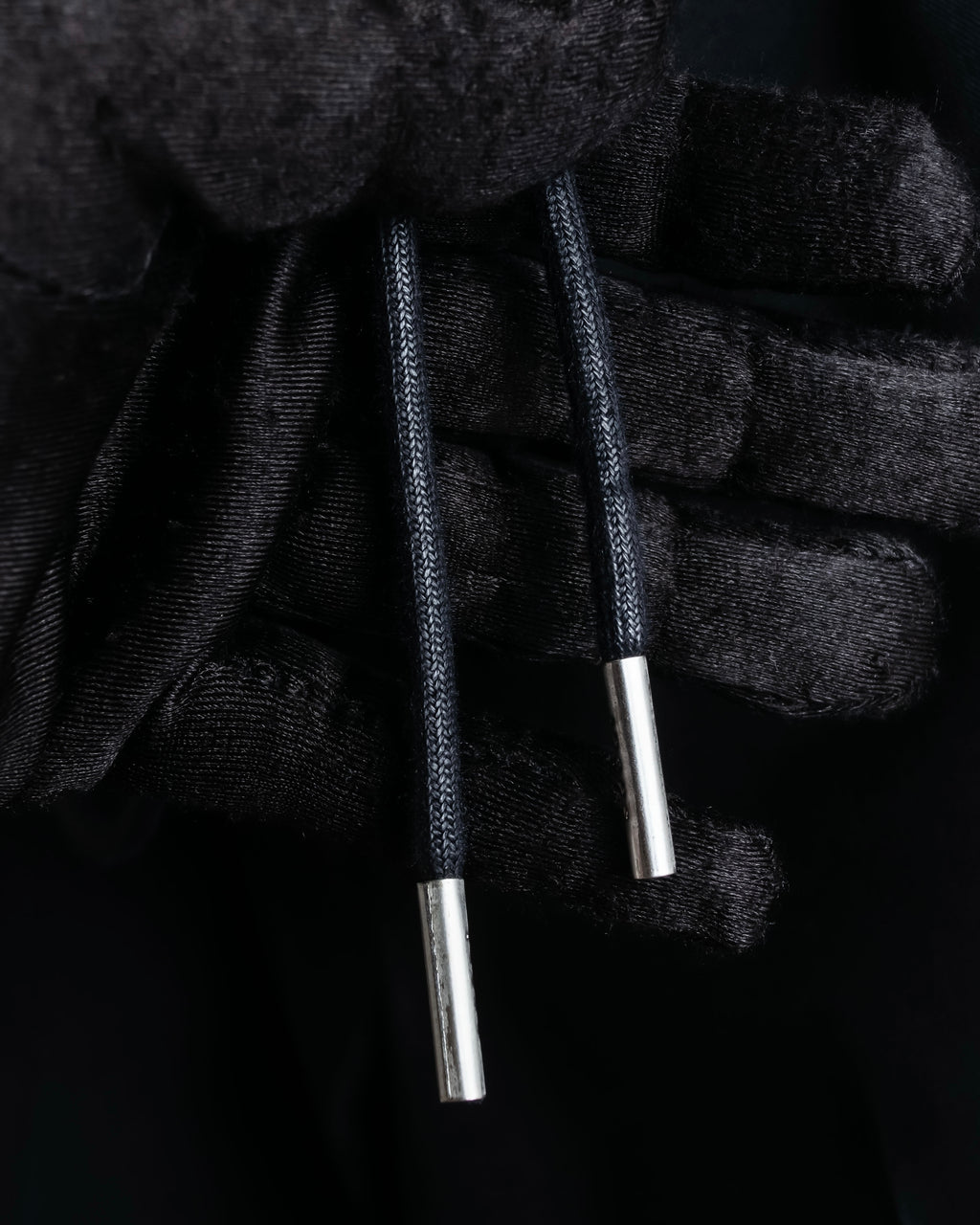 "sacai" Satin line design tapered slacks