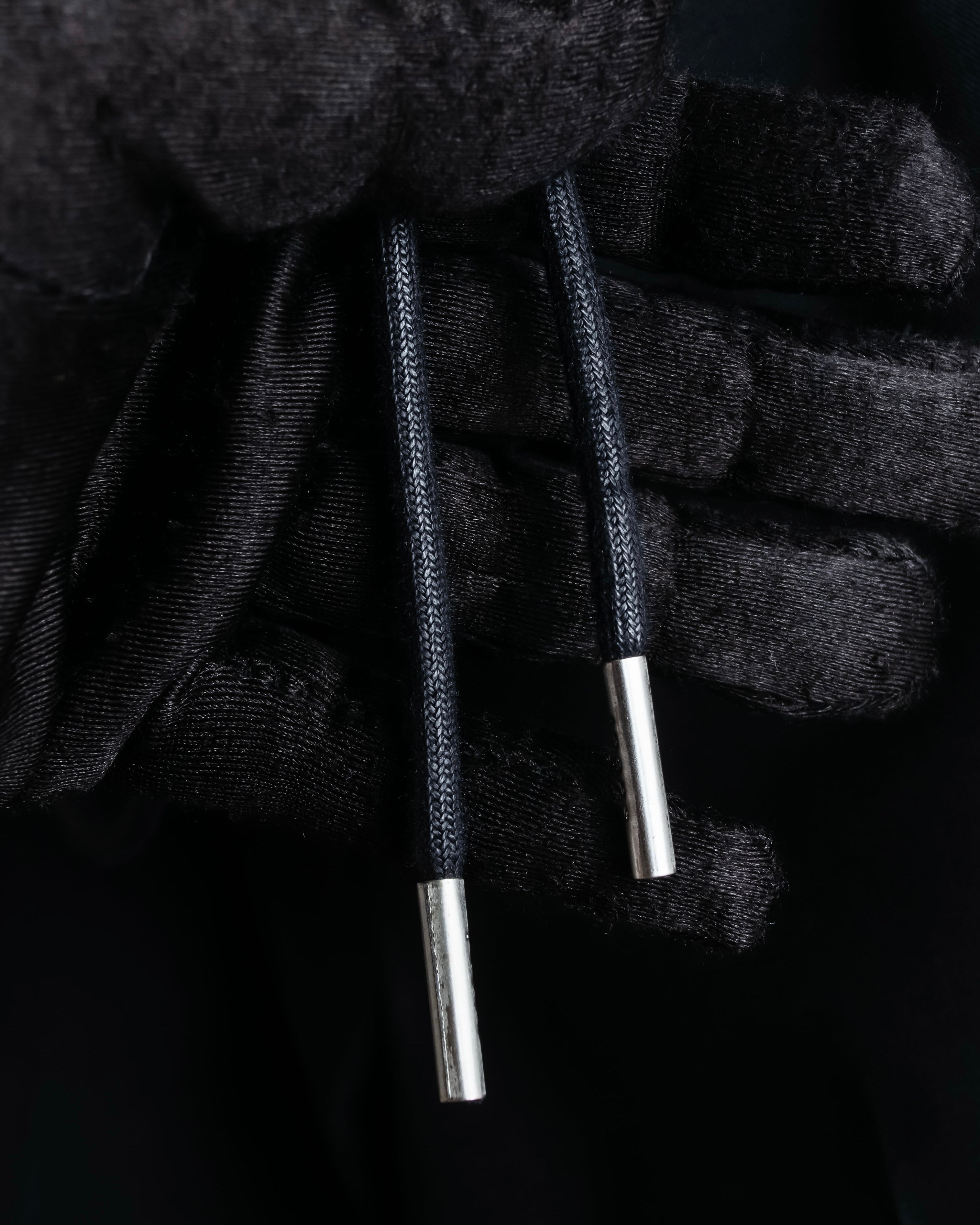 "sacai" Satin line design tapered slacks