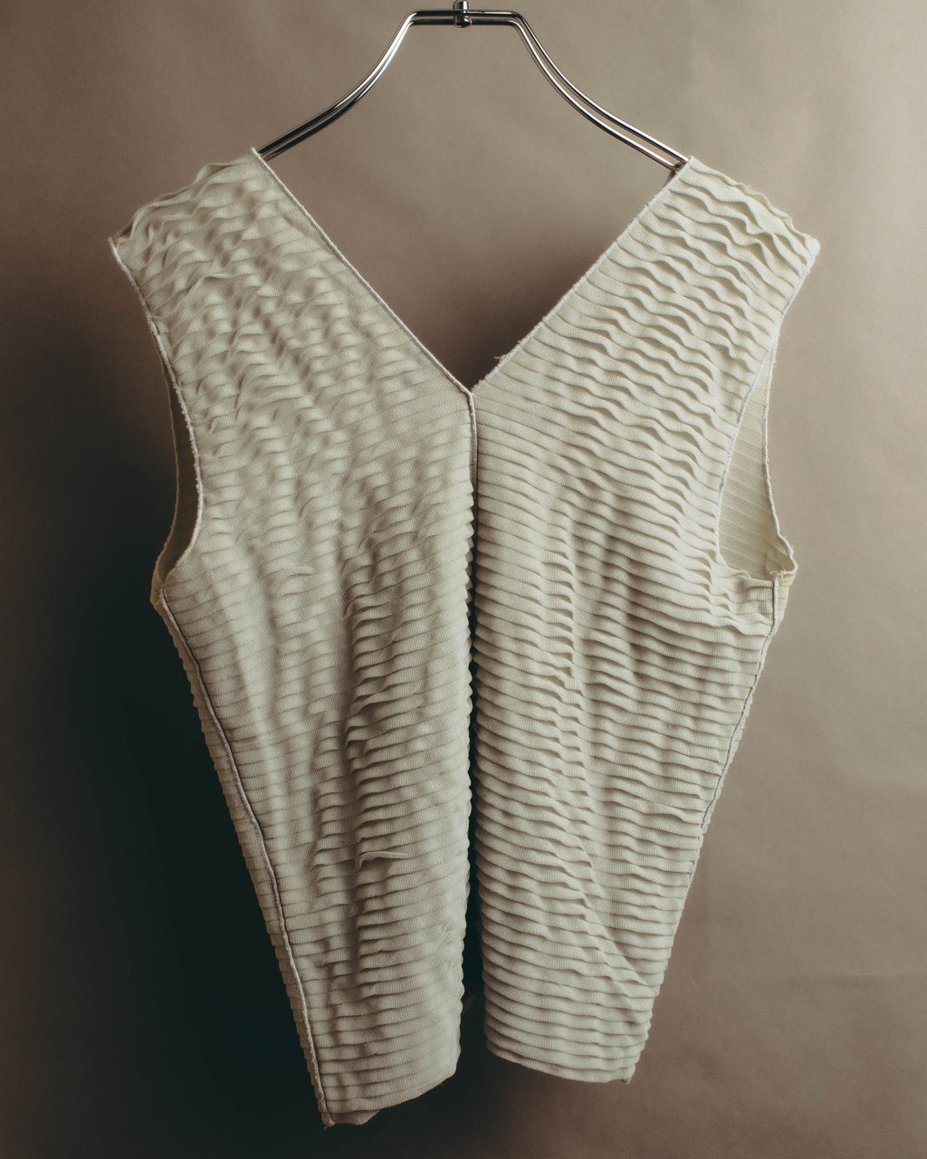 “GIORGIO ARMANI” 2000’s Textured wave knit vest