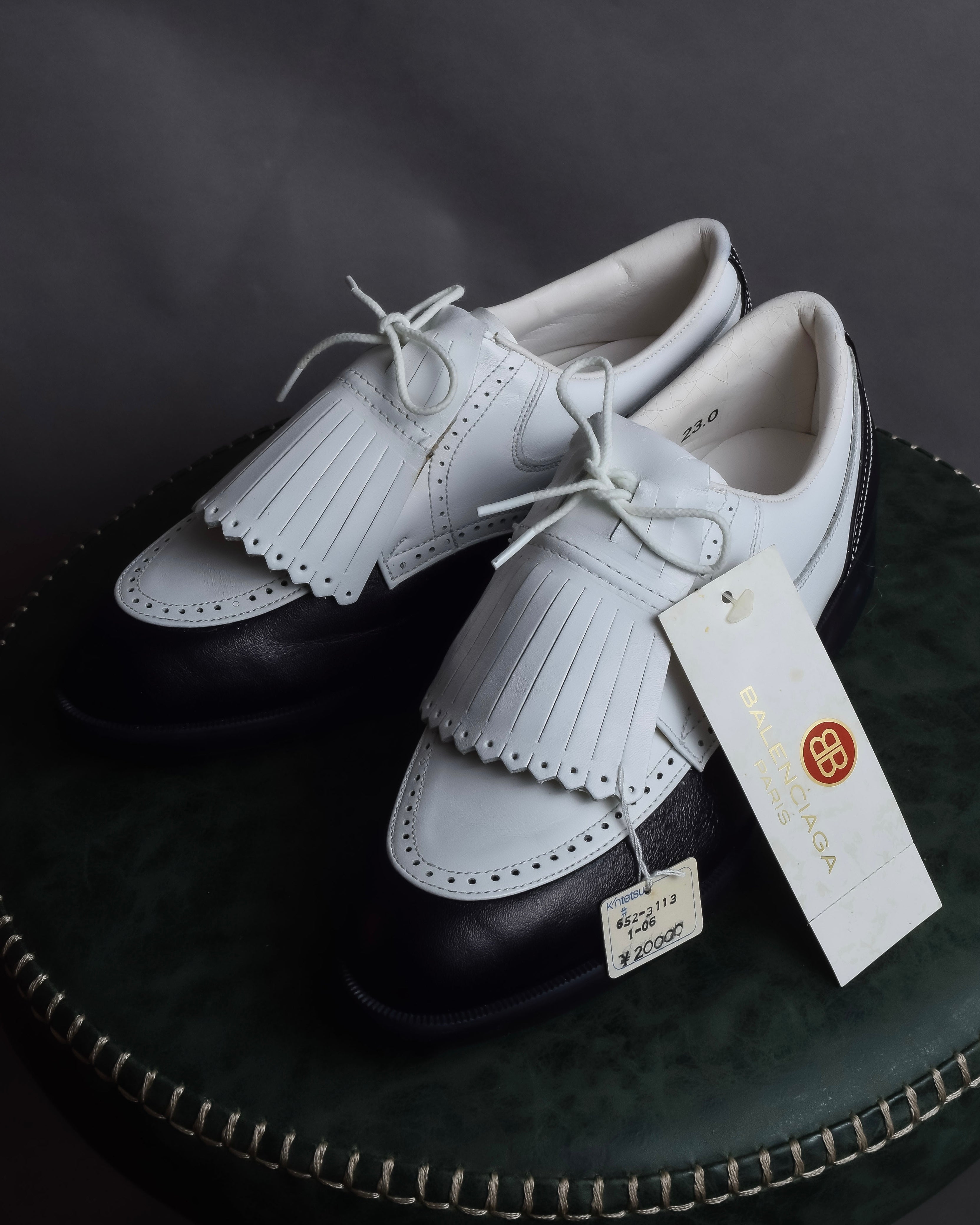 "BALENCIAGA" Two-tone fringe design leather golf shoes