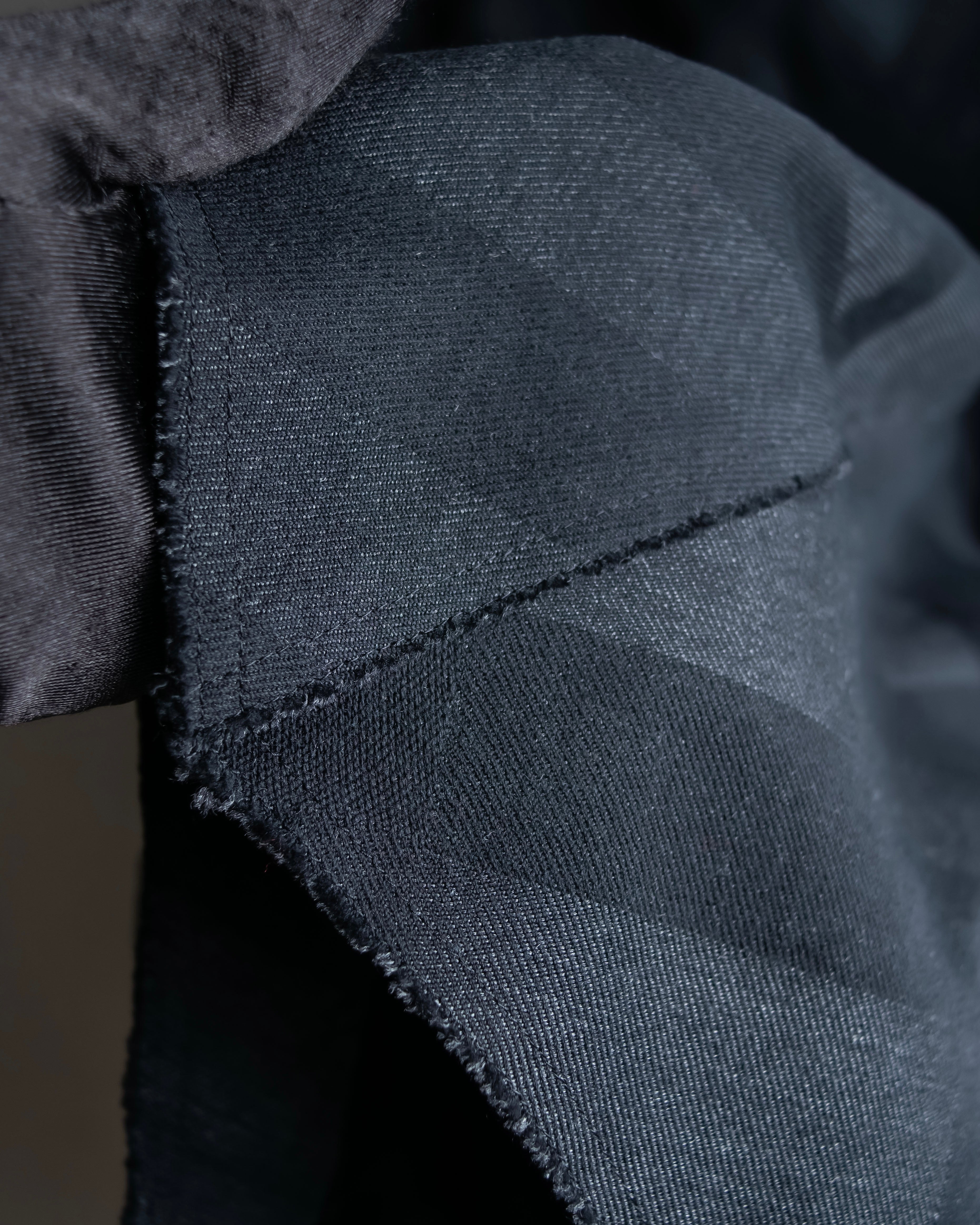 "BURBERRY" Tone-on-tone check pattern flared skirt