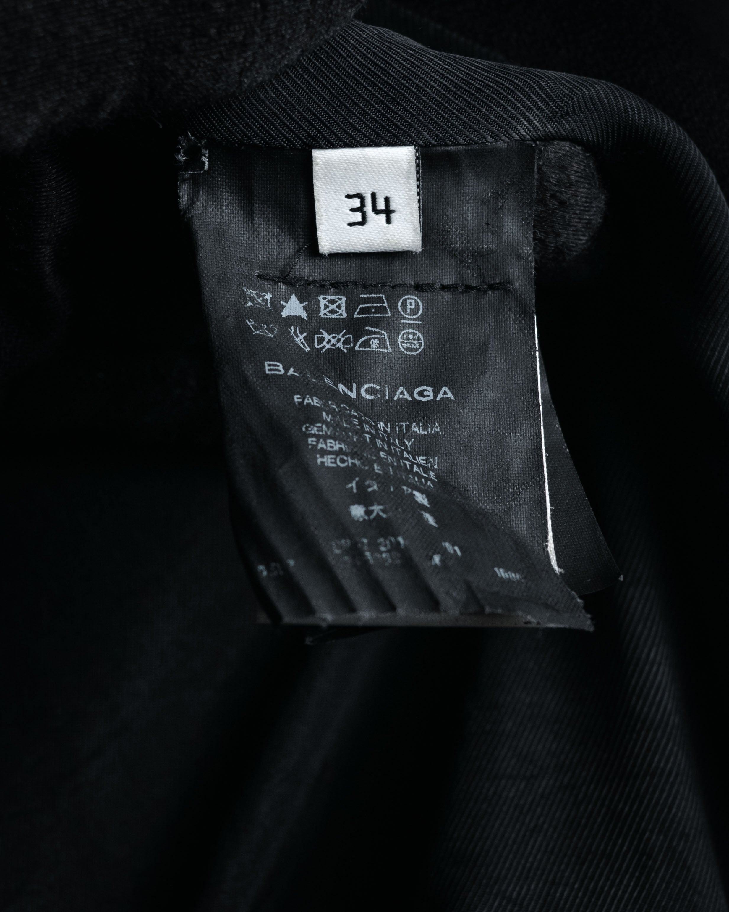 –SPECIAL– “BALENCIAGA” 2006-2012 Sculpted smoking jacket