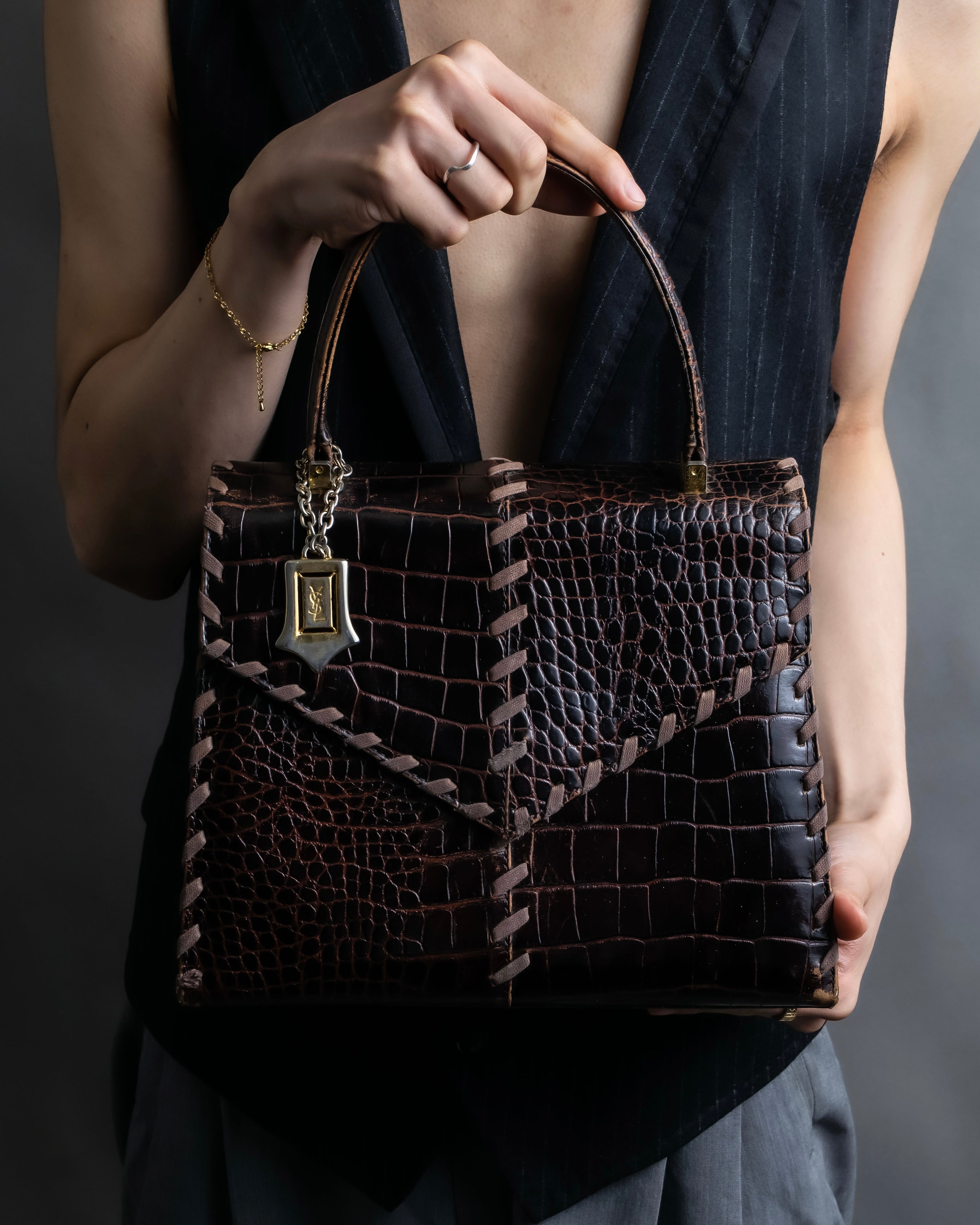 "YVES SAINT LAURENT" Crocodile pattern stitching handbag
