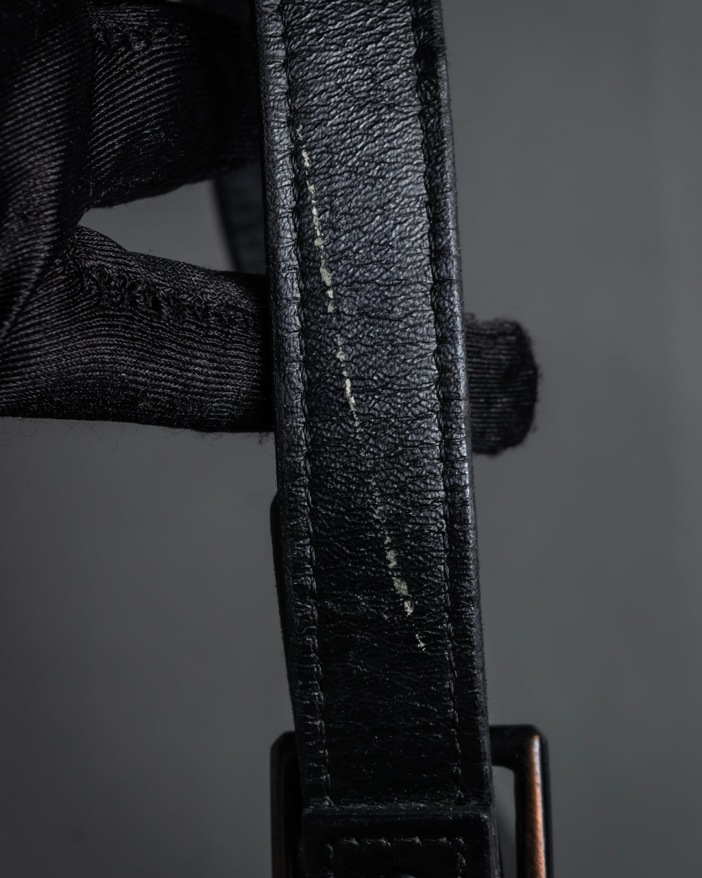 "YVES SAINT LAURENT" 80's-90's Logo engraved tassel detail bag