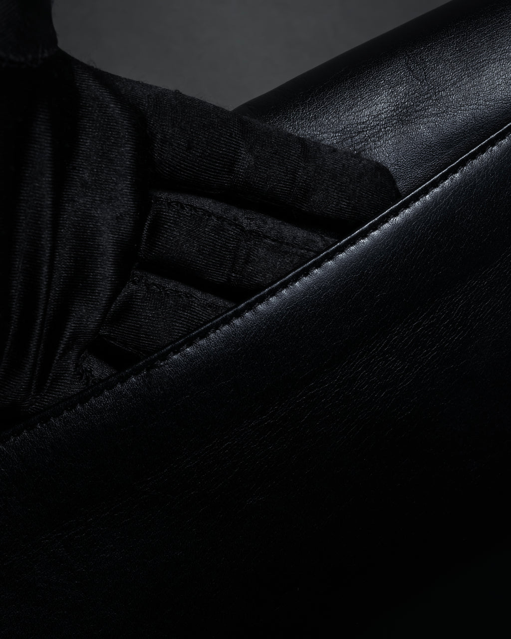 "Christian Dior" 70's-80's Radial drape design gold chain leather shoulder bag