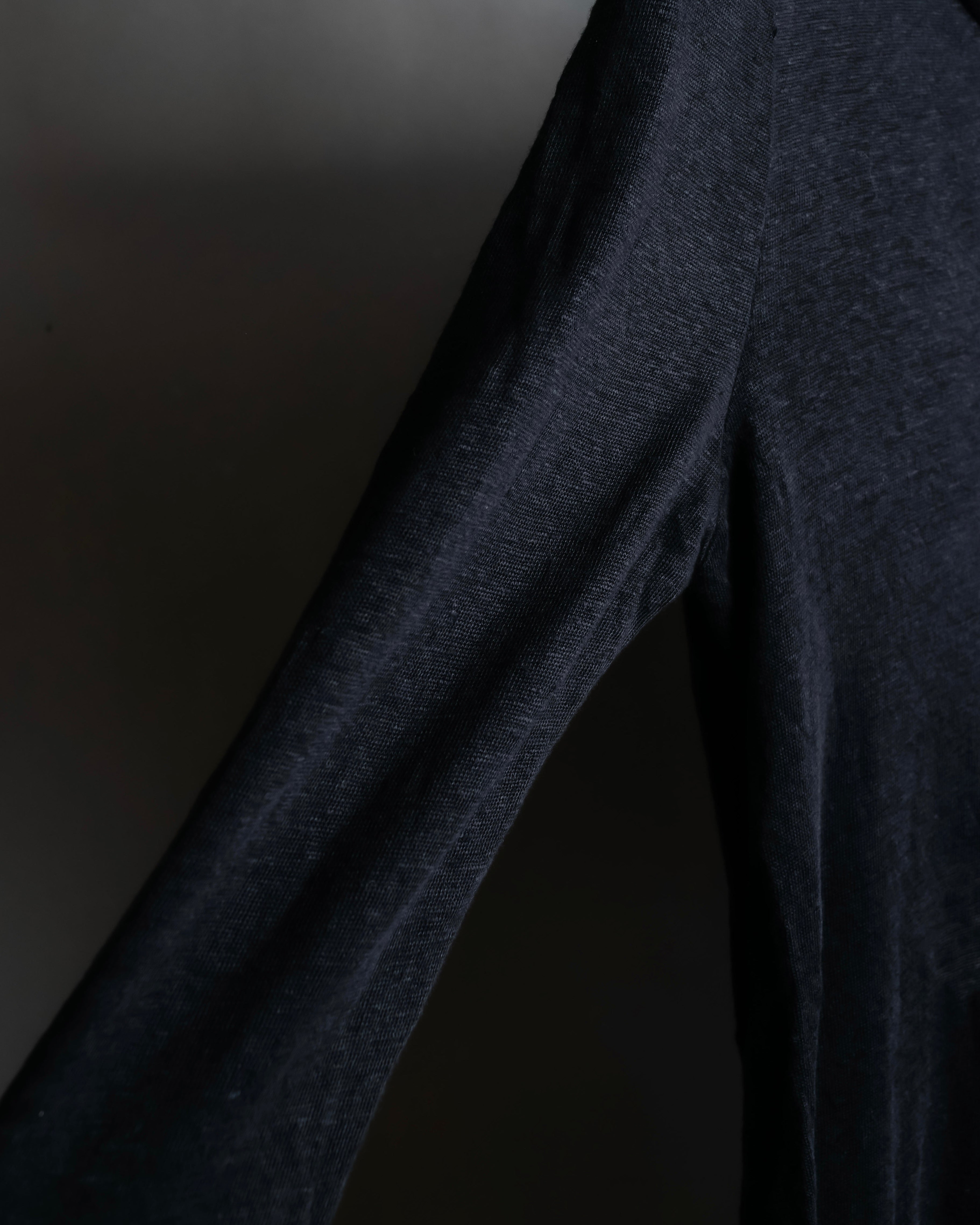 "Acne" Back＆sleeve cutting slit design pullover