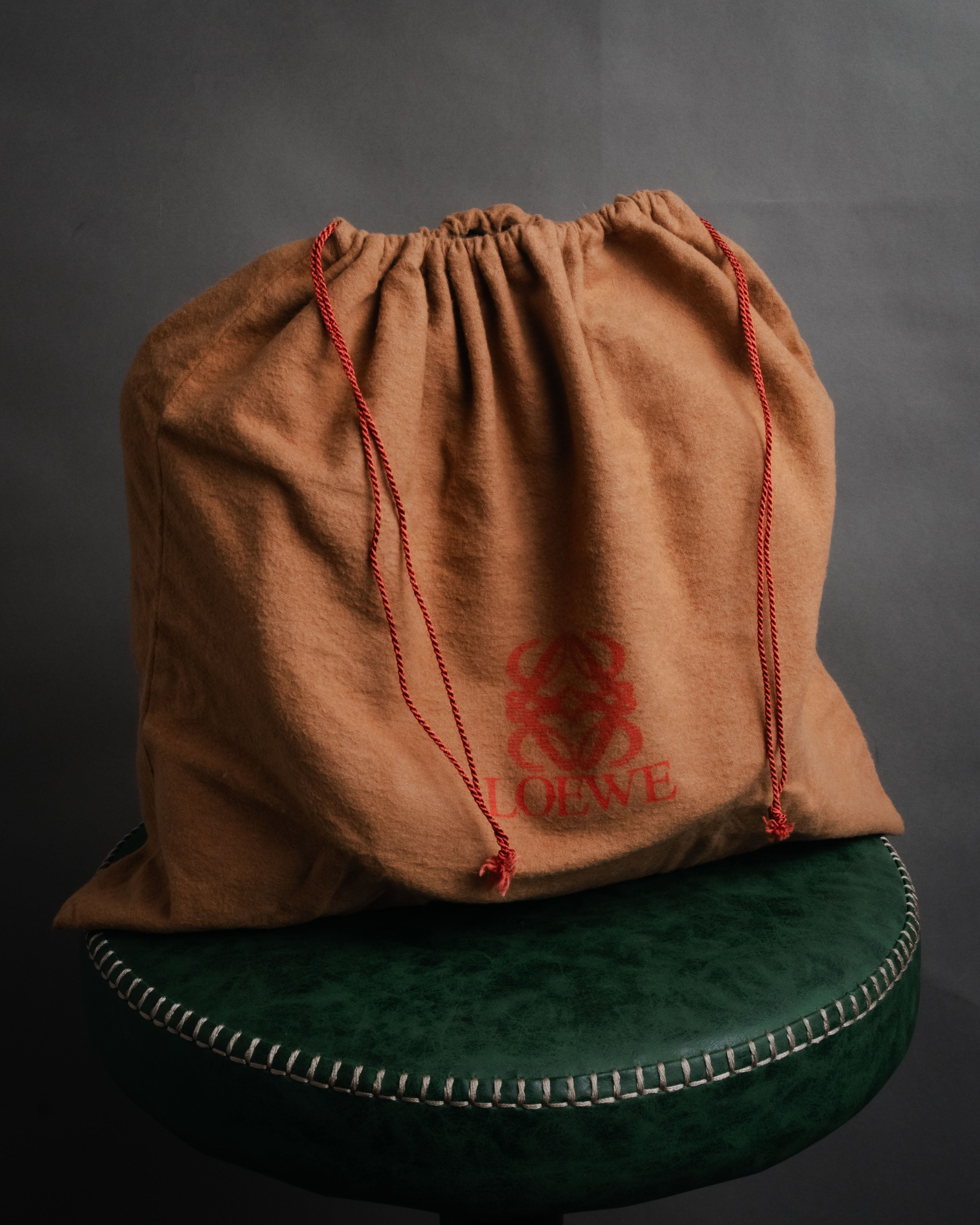 “LOEWE” 90’s Structured long handle leather shoulder bag