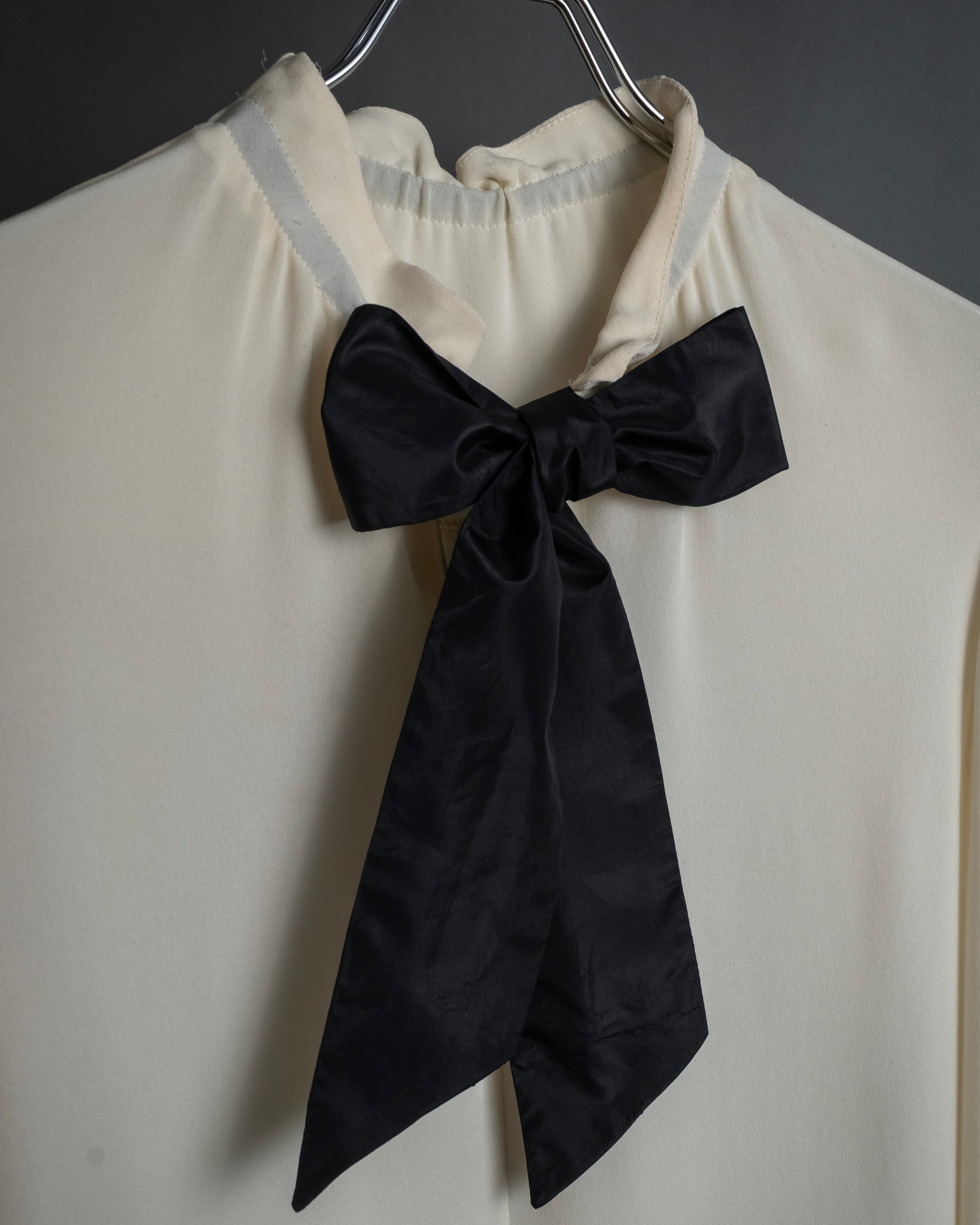 "VALENTINO" Gathered detail ribbon bow tie pullover