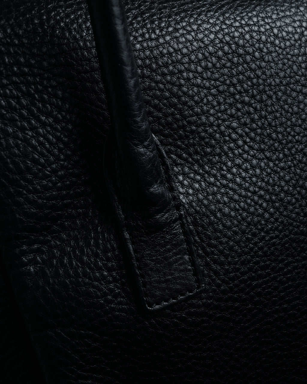 “TIFFANY & CO.” 2010’s Grained leather chain shoulder bag