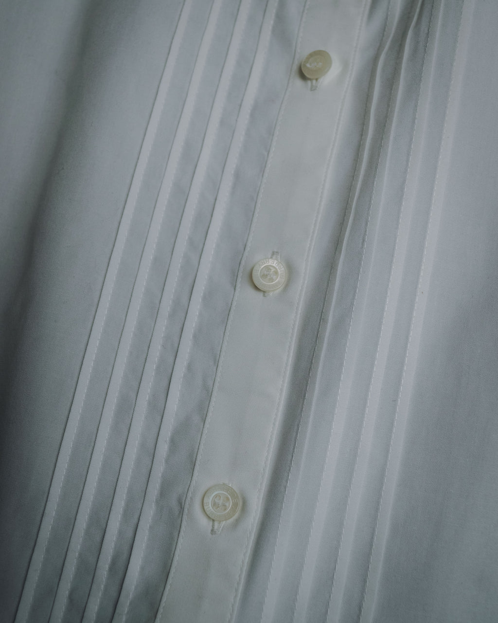 "BURBERRY LONDON" 2010-2014 pintuck tuxedo-front dress shirt