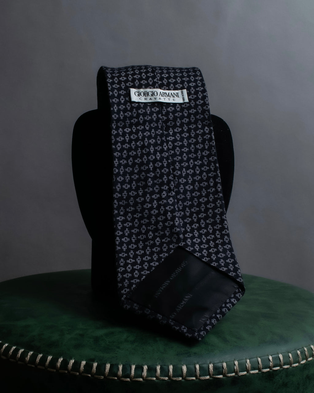 "GIORGIO ARMANI" Small pattern silk necktie