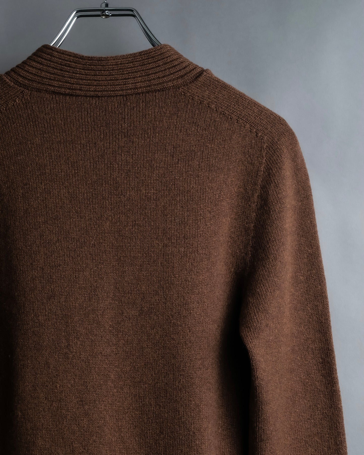 "HERMES" 100% cashmere V-neck design knit