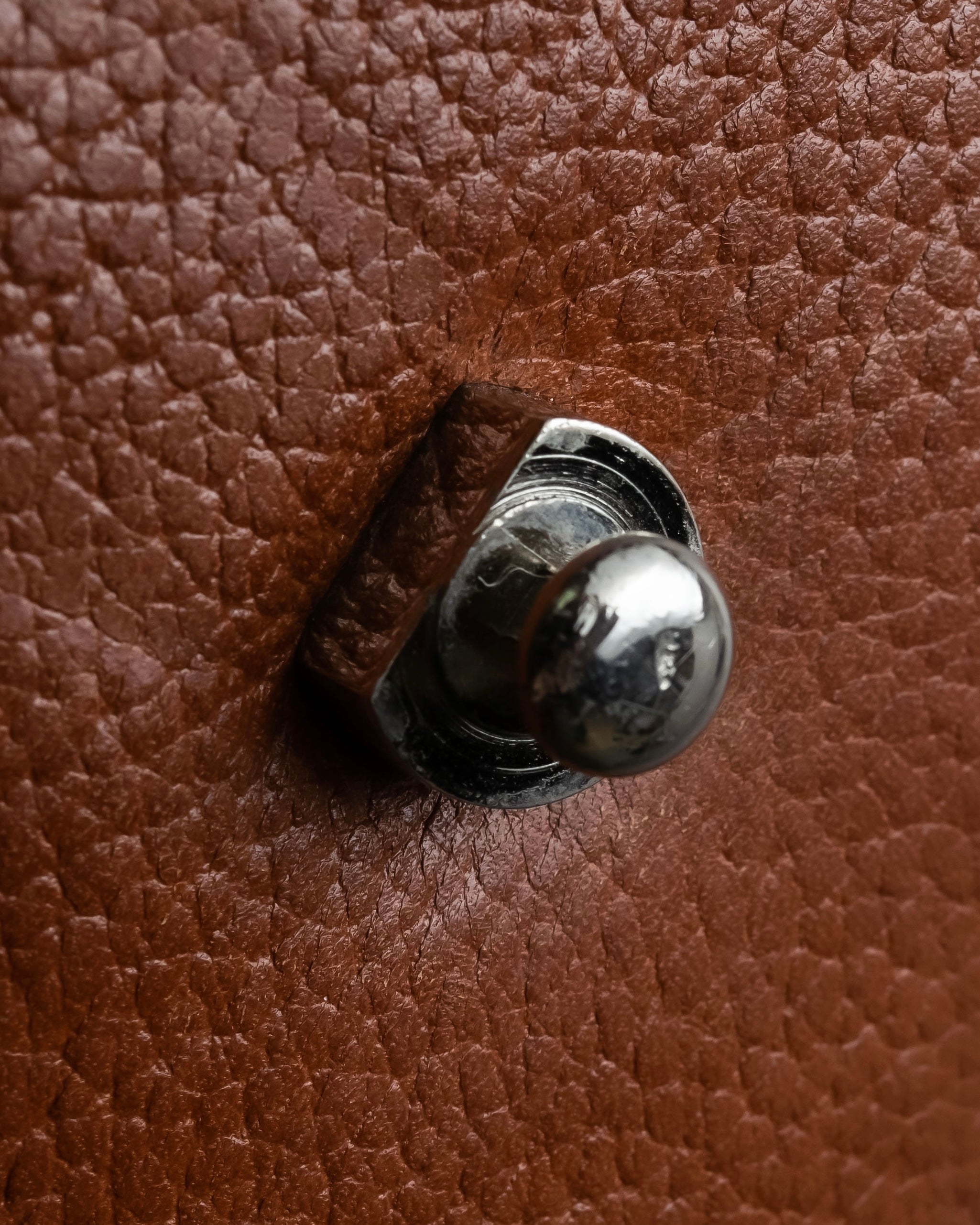 "BURBERRYS" Horizontal design camel grained leather bag