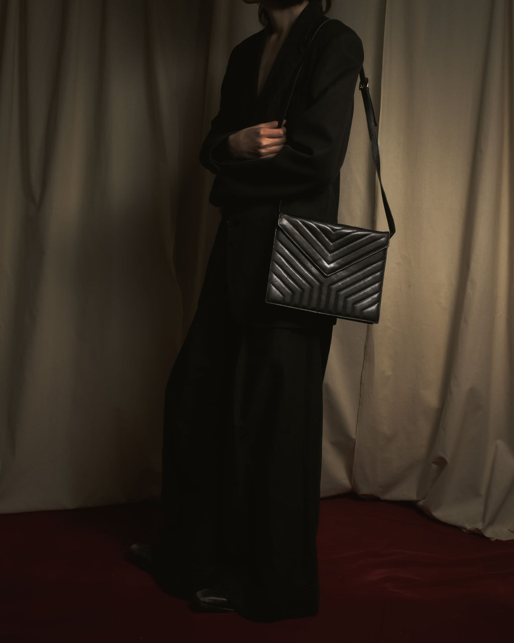 伊夫·圣罗兰 80年代末至90年代初之字纹绗缝卡桑德尔肩包