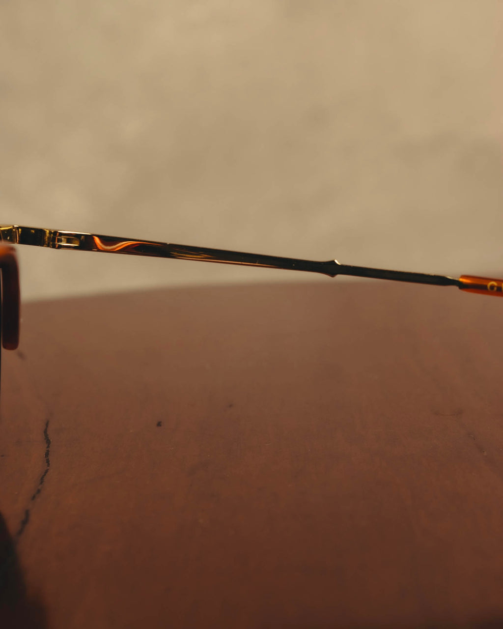 -SPECIAL- “GUCCI” 2010’s Oversized titanium and acetate sunglasses