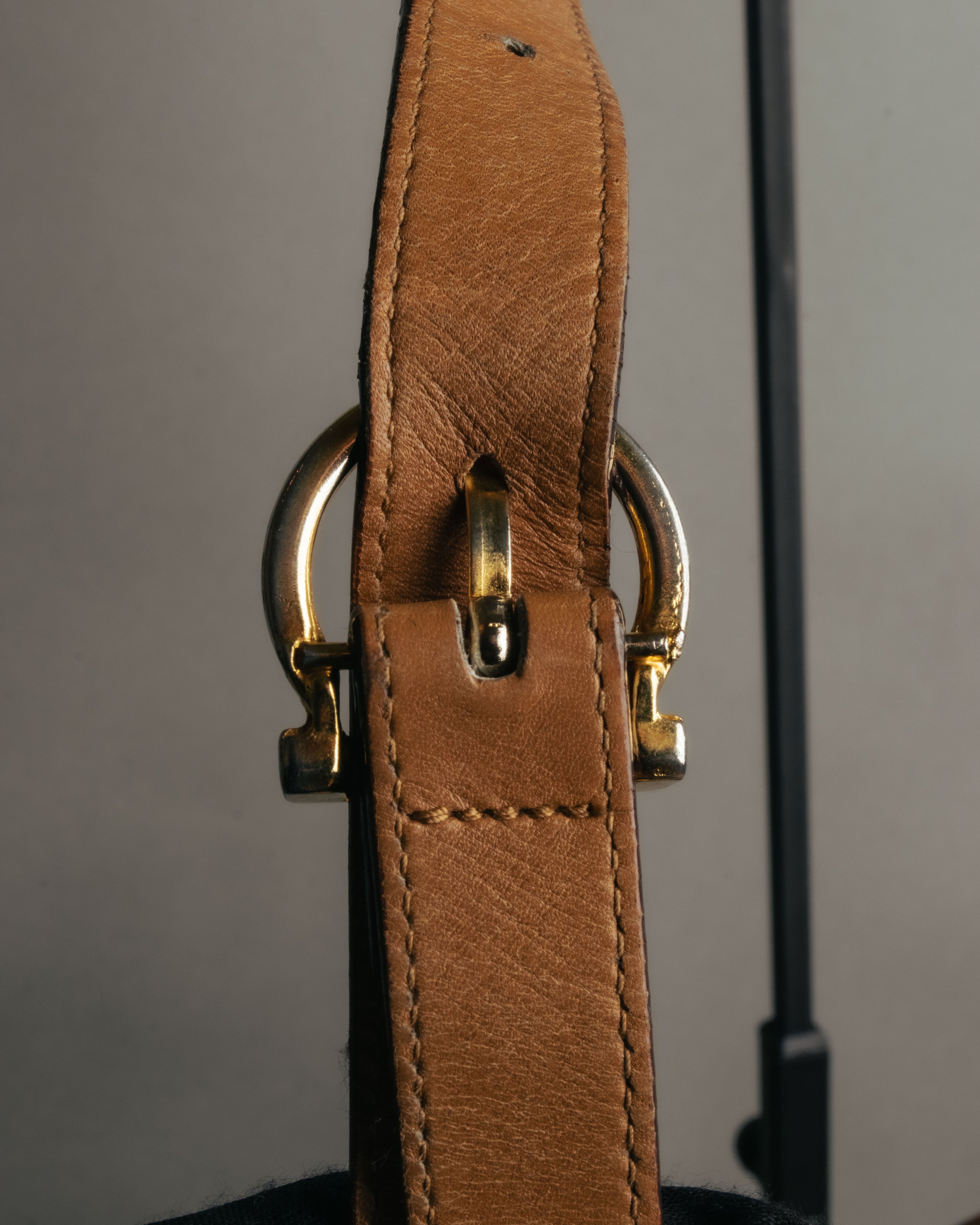 -SPECIAL- “Salvatore Ferragamo” 90’s lizard leather gancini 2way flap bag