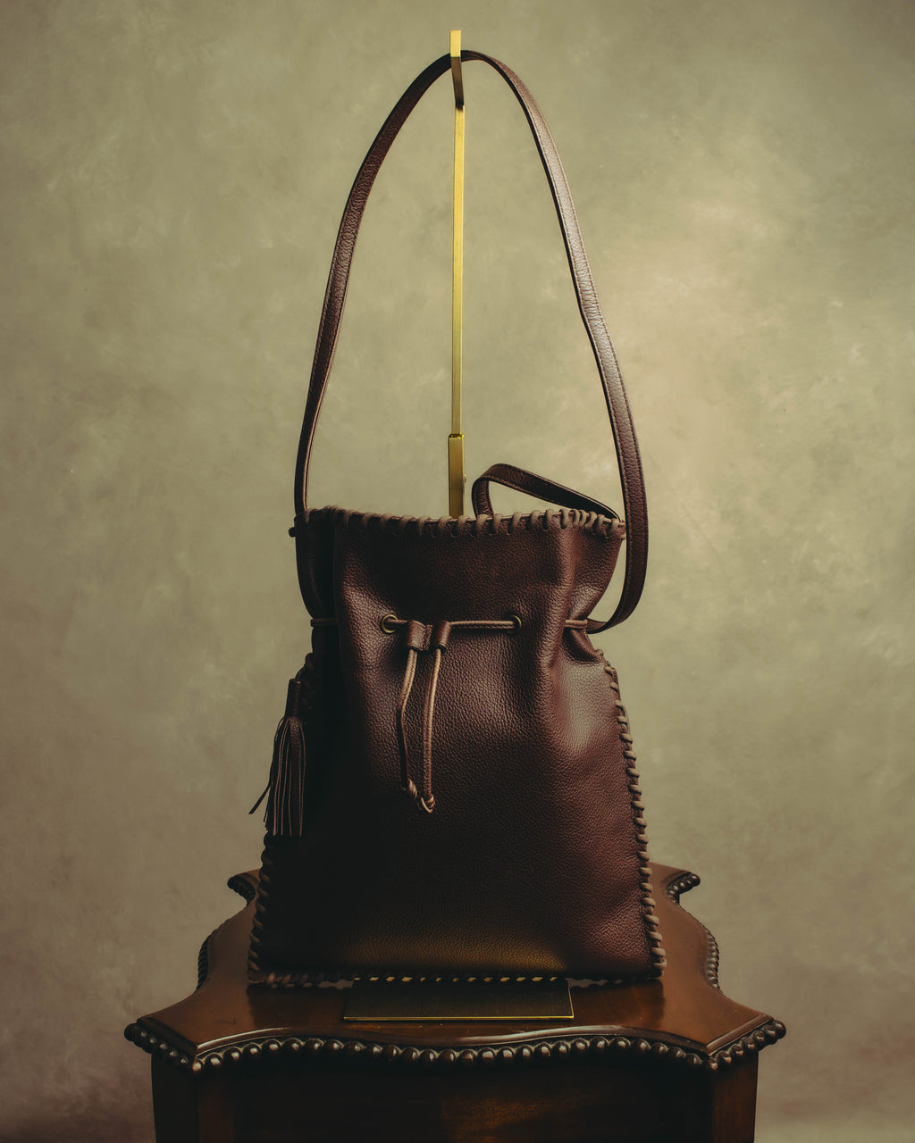“YVES SAINT LAURENT“ 90’s-00’s Leather drawstring shoulder bag