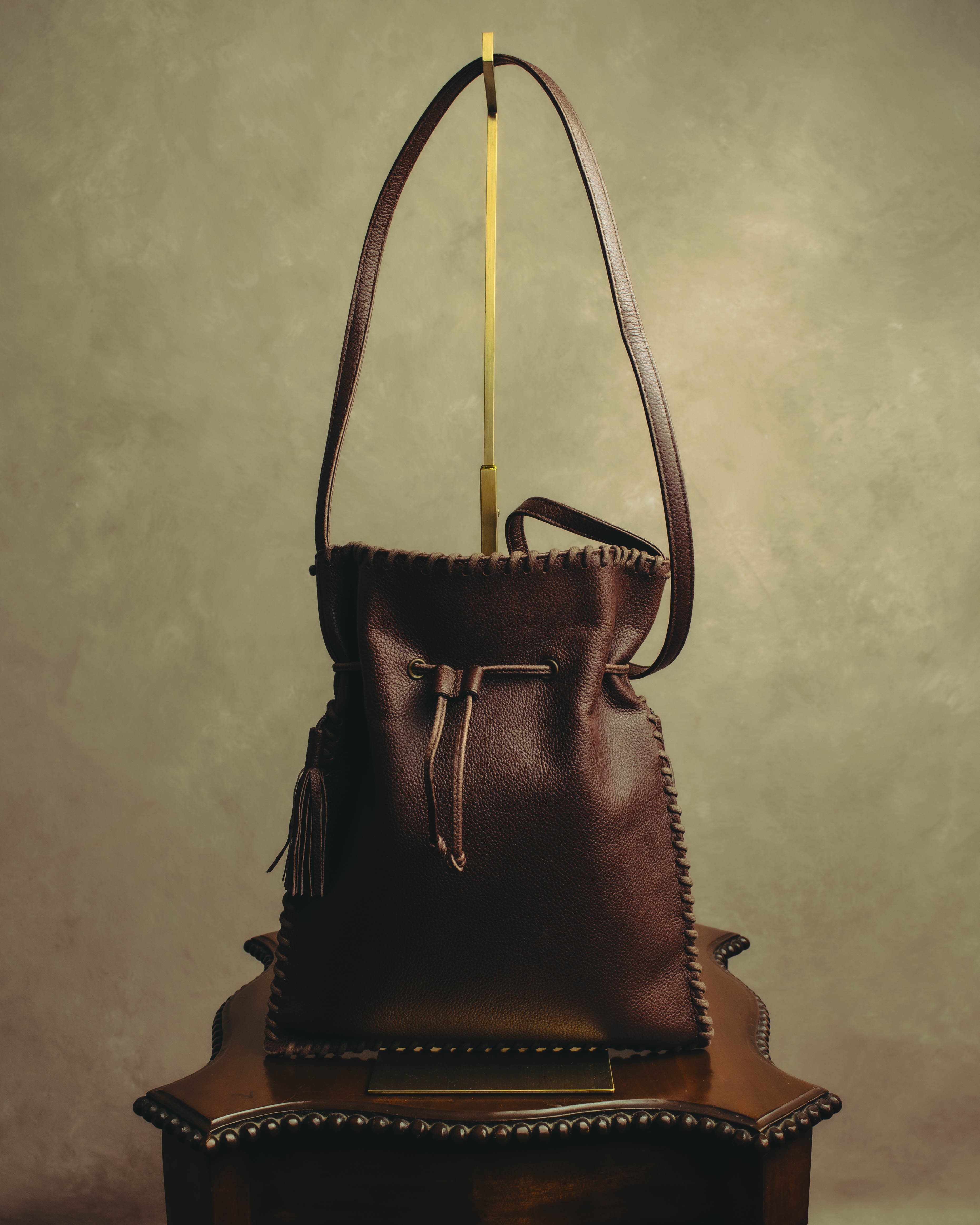 “YVES SAINT LAURENT“ 90’s-00’s Leather drawstring shoulder bag