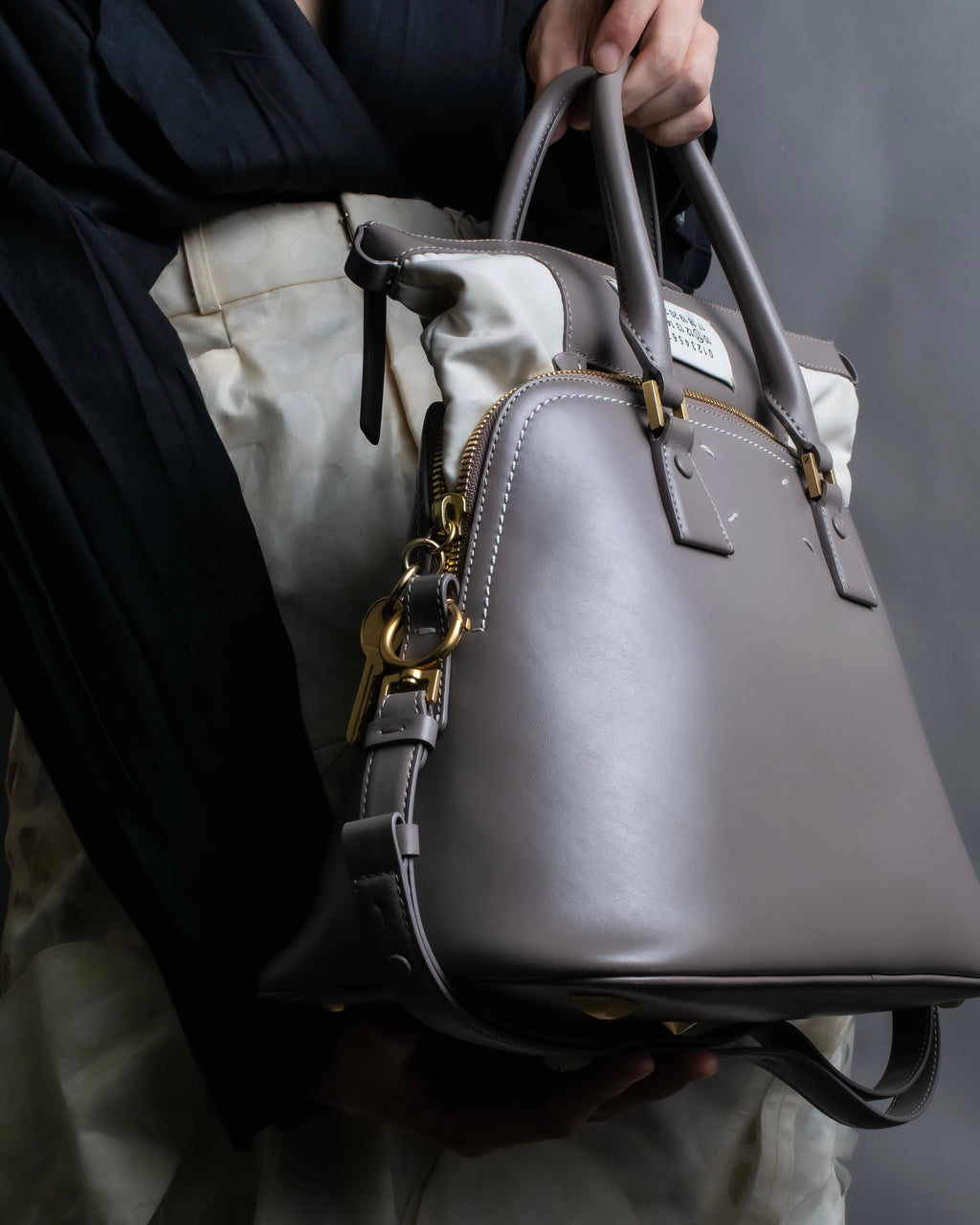 "MAISON MARGIELA" 5AC medium 2way handbag