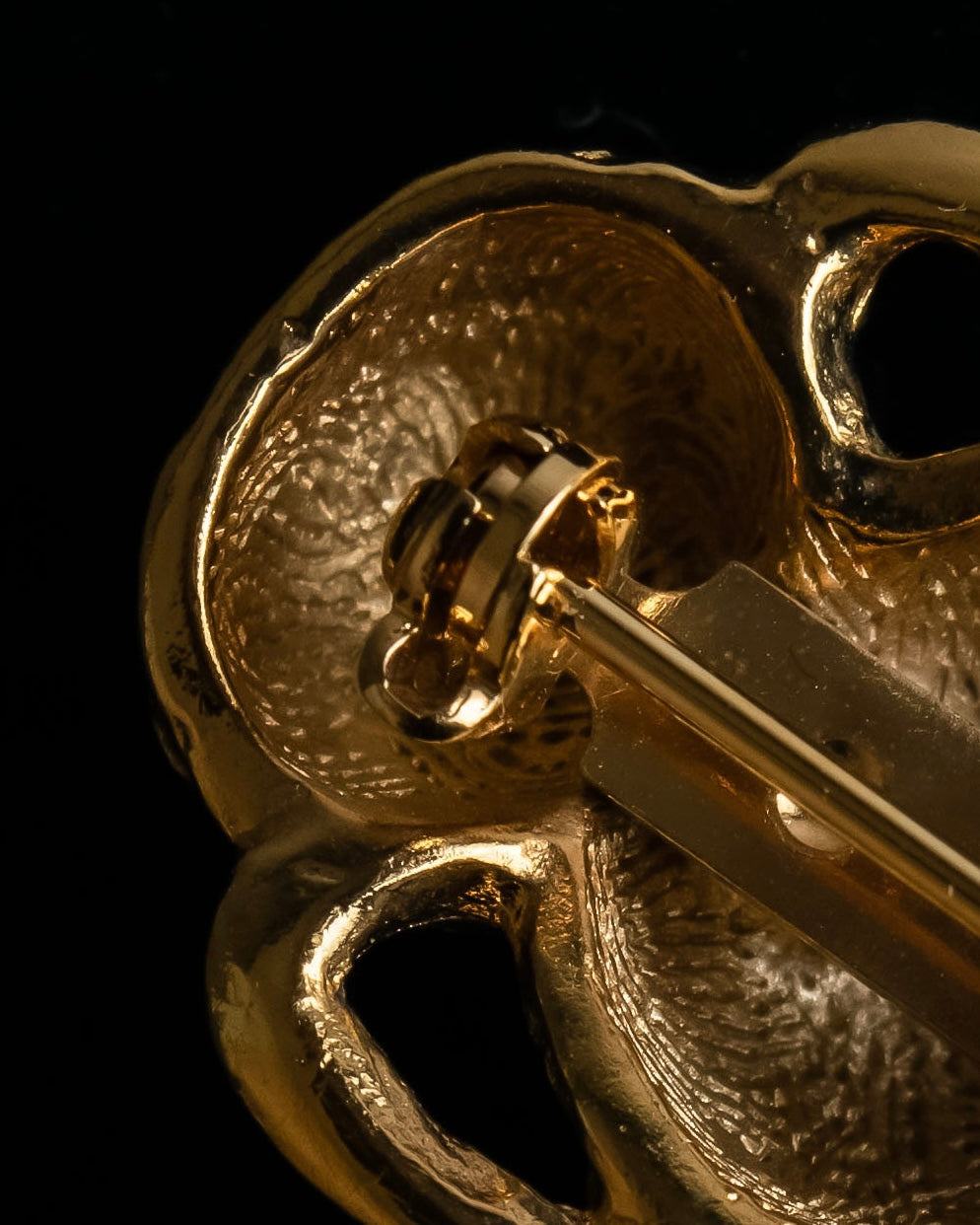 "Christian Dior" Bee motif gold brooch