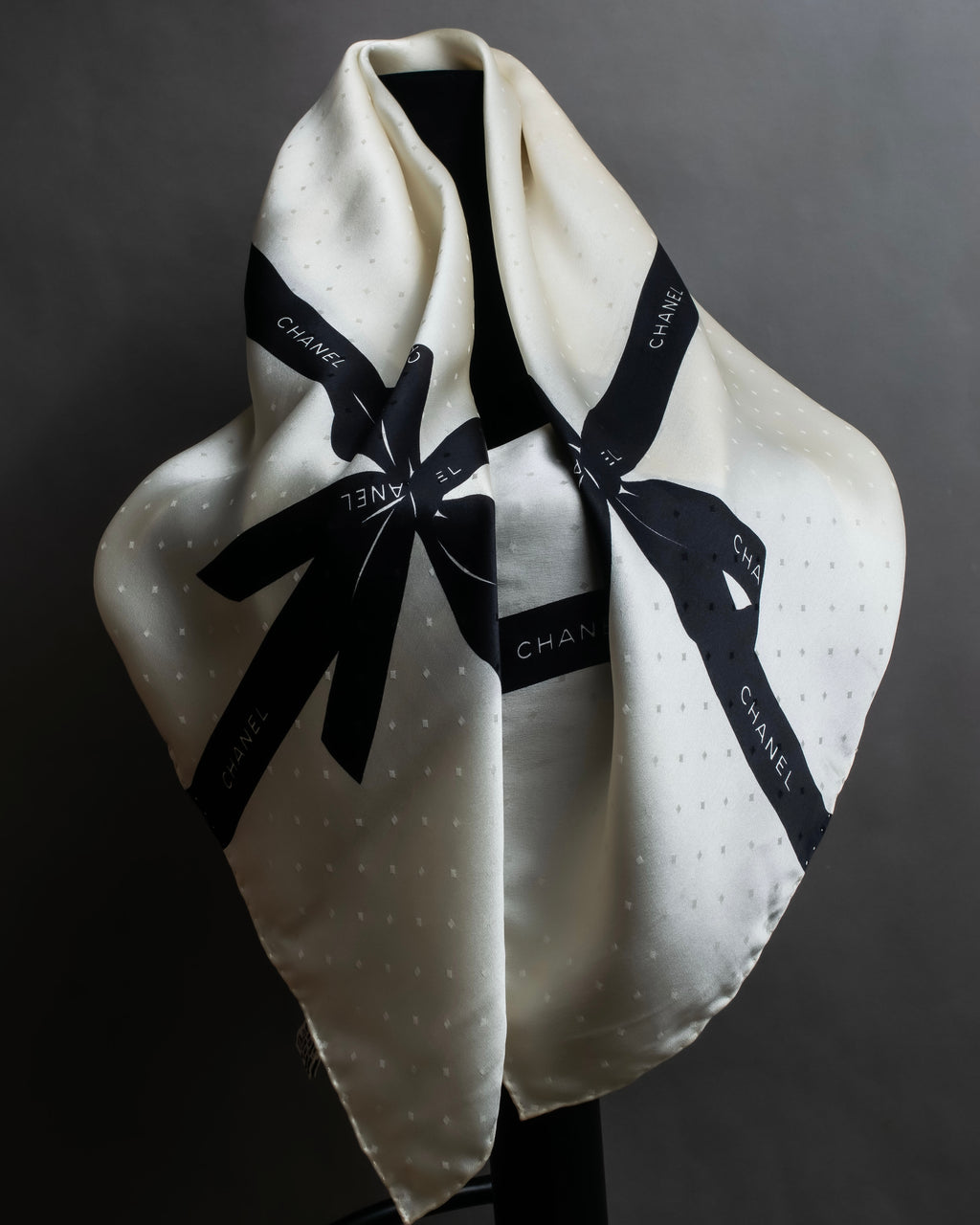 "CHANEL" Logo engraved ribbon motif design large scarf