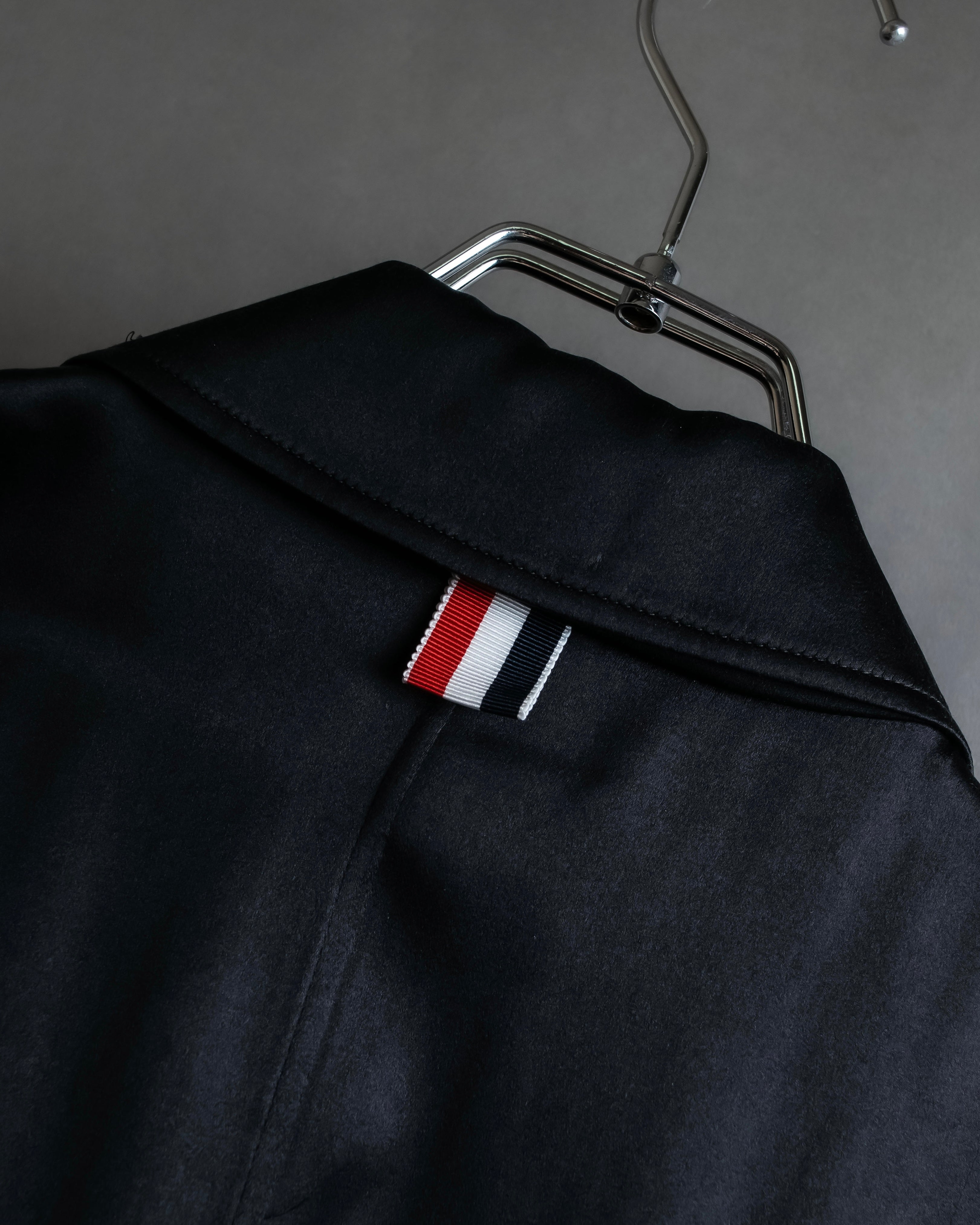 "THOM BROWNE" Shiny long hidden button shirt