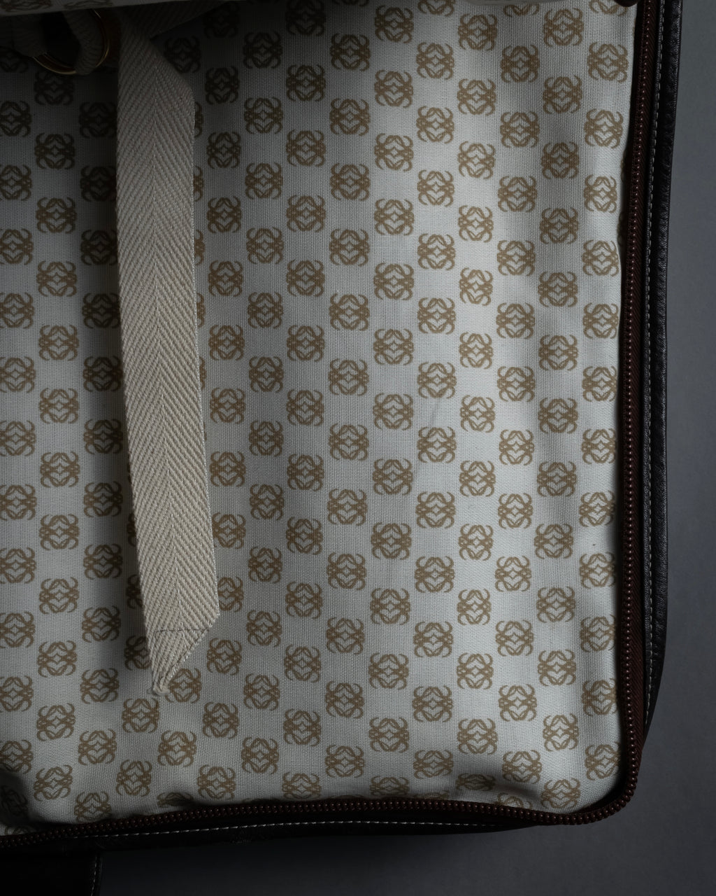 "LOEWE" 80's-90's Logo engraved suede leather combination business bag
