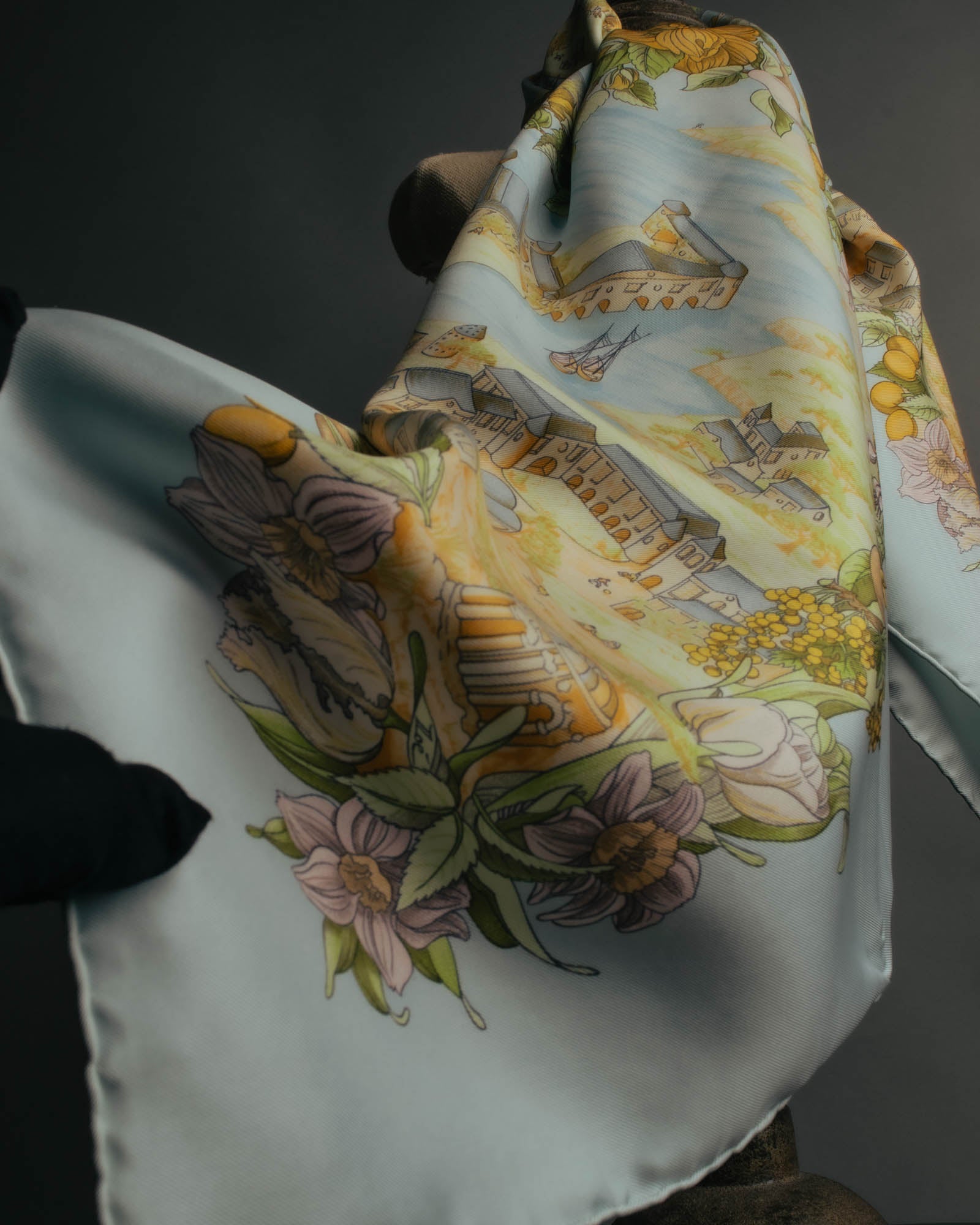 "HERMÈS" 00's Au pays de cocagne silk scarf