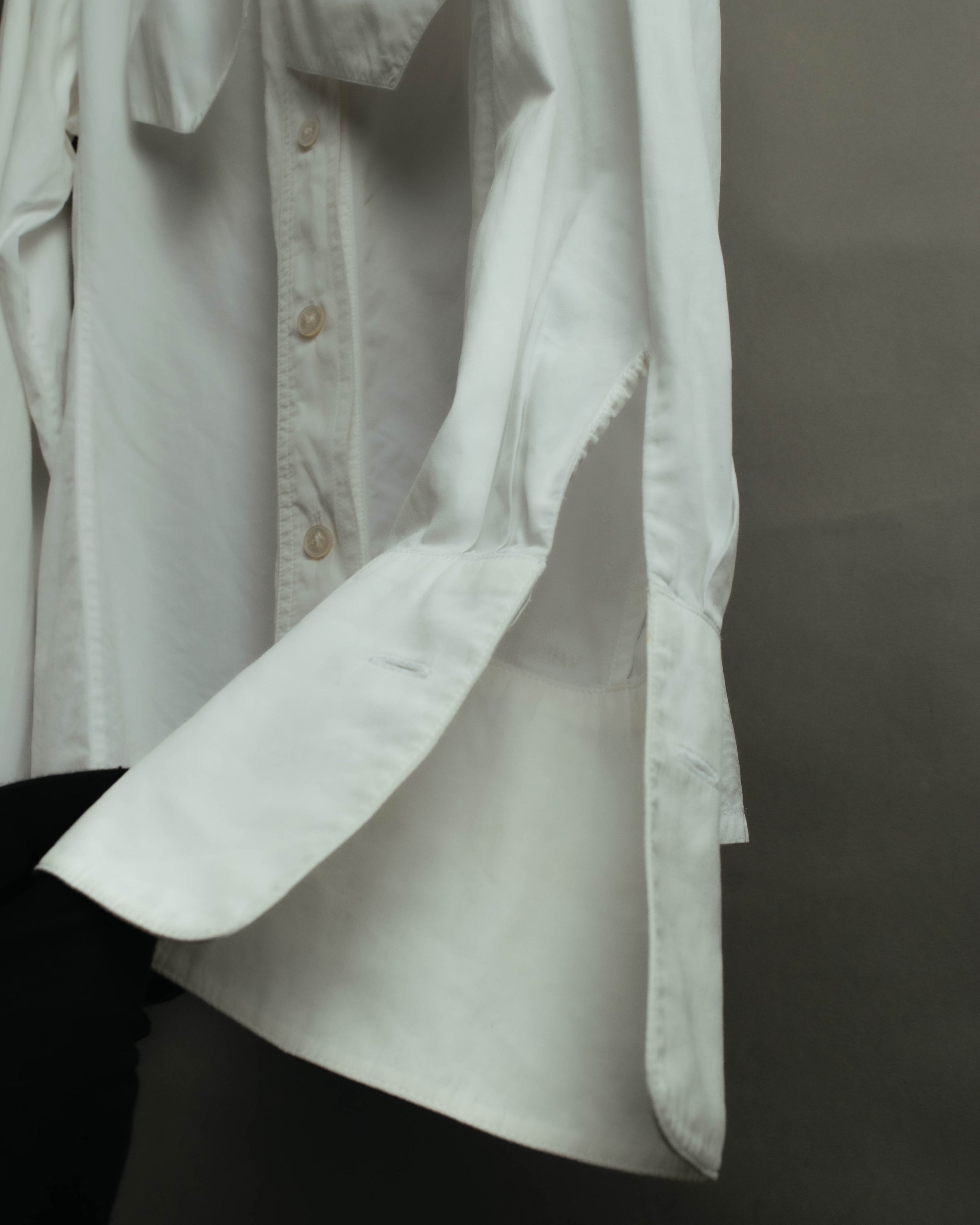 "Hermès" 70's-80's Elegant scarf collar shirt