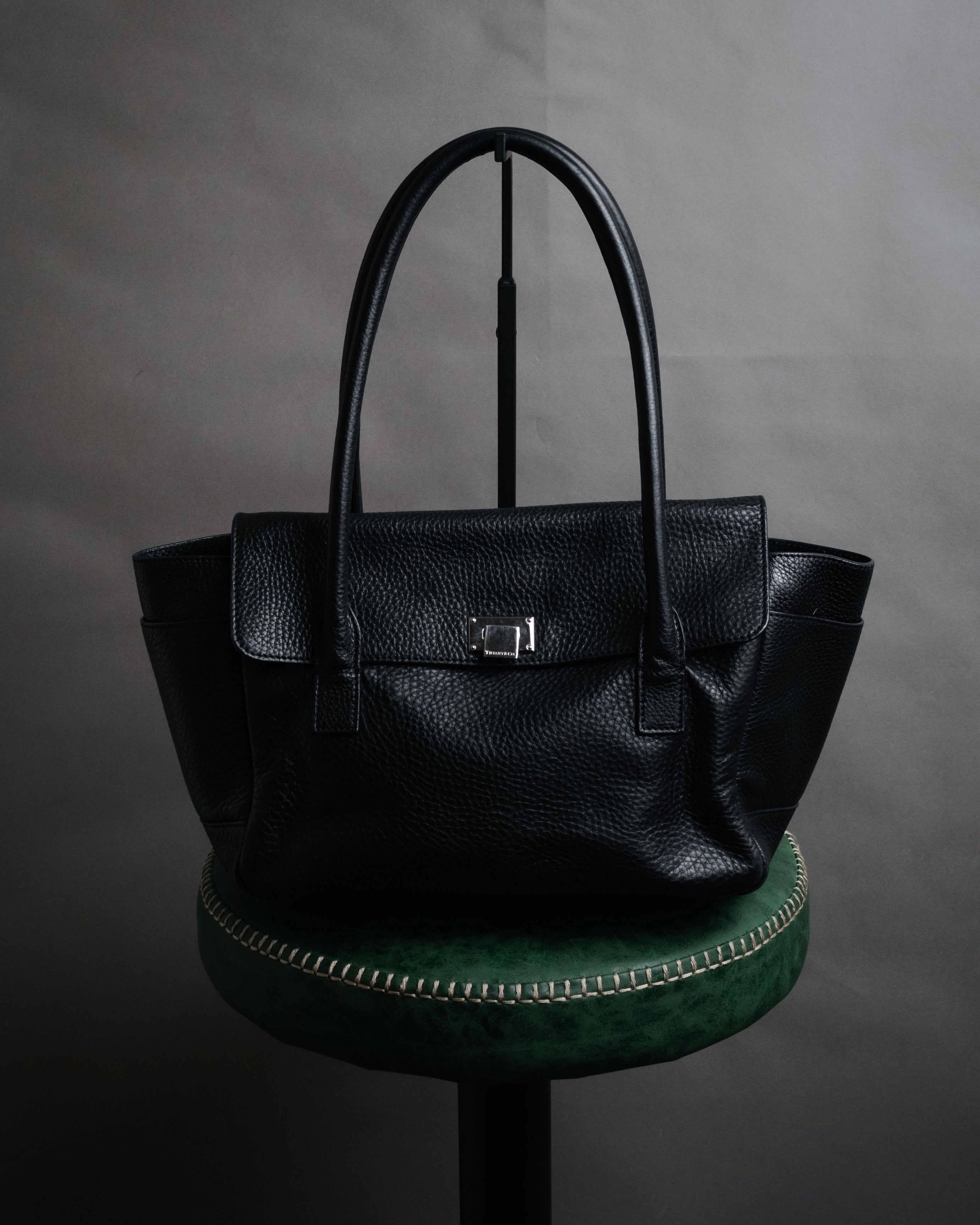 “TIFFANY & CO.” 2010’s Grained leather chain shoulder bag