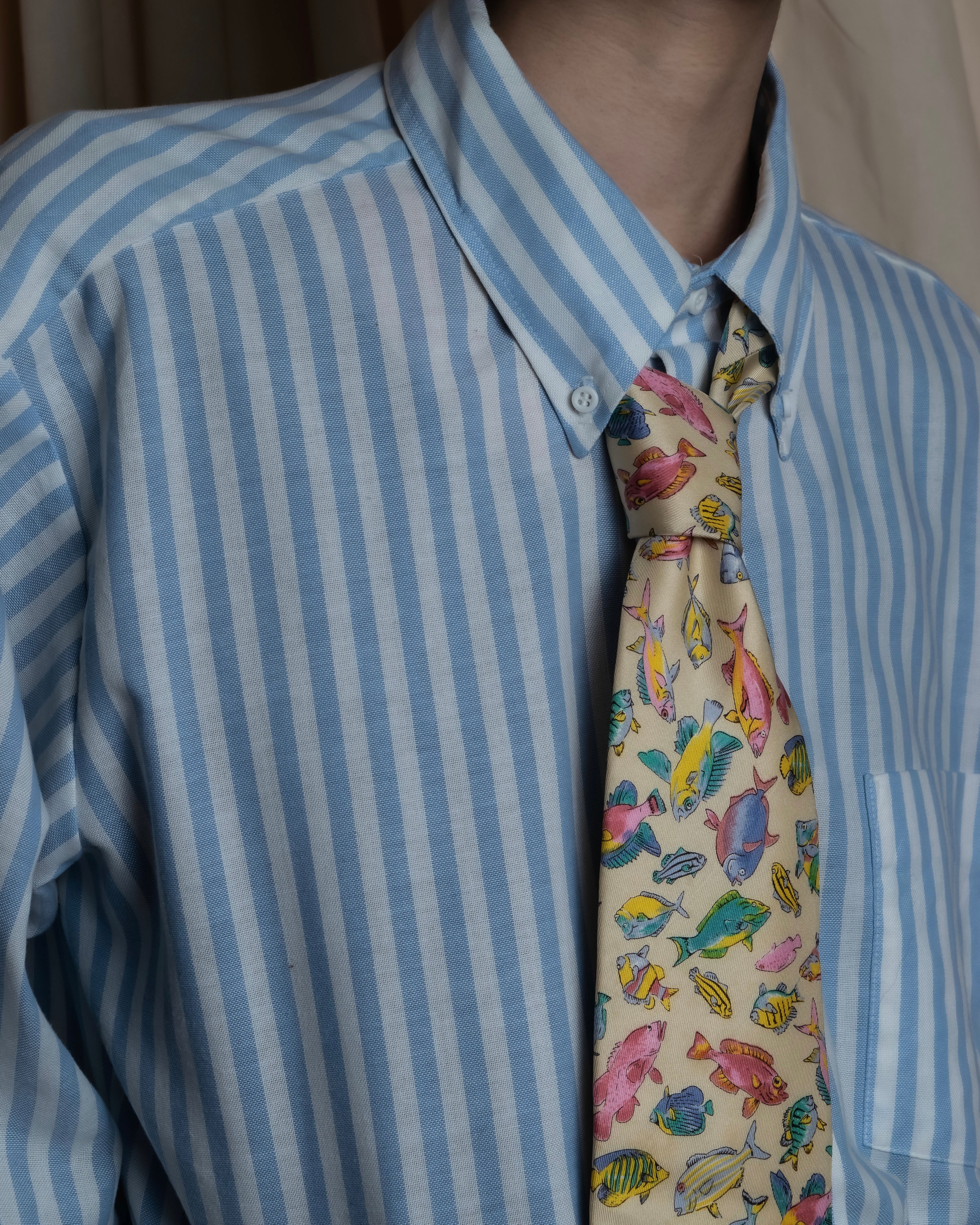 "GUCCI" Colorful fish motif silk neck tie