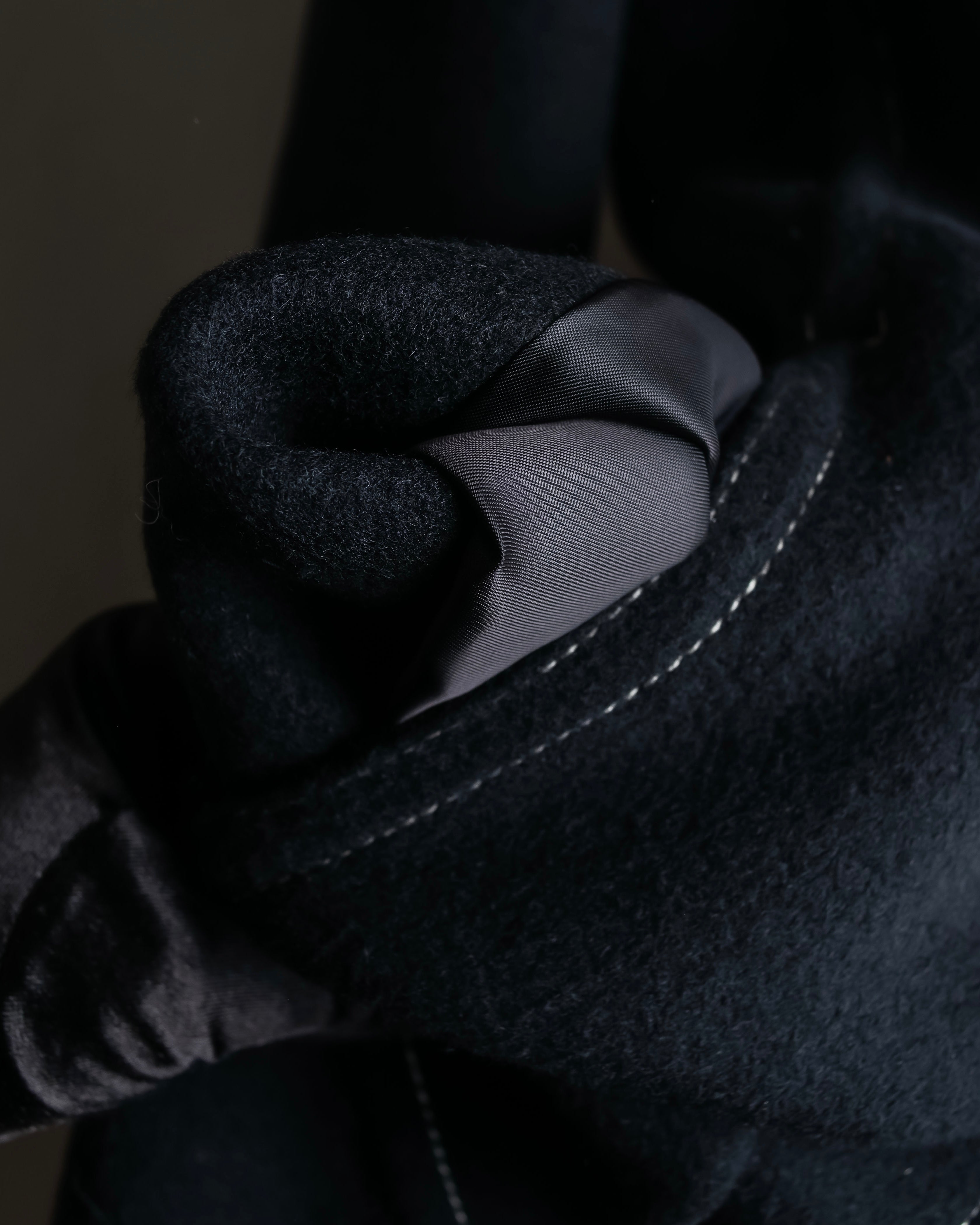 "HELMUT LANG" Fur collar belted long coat