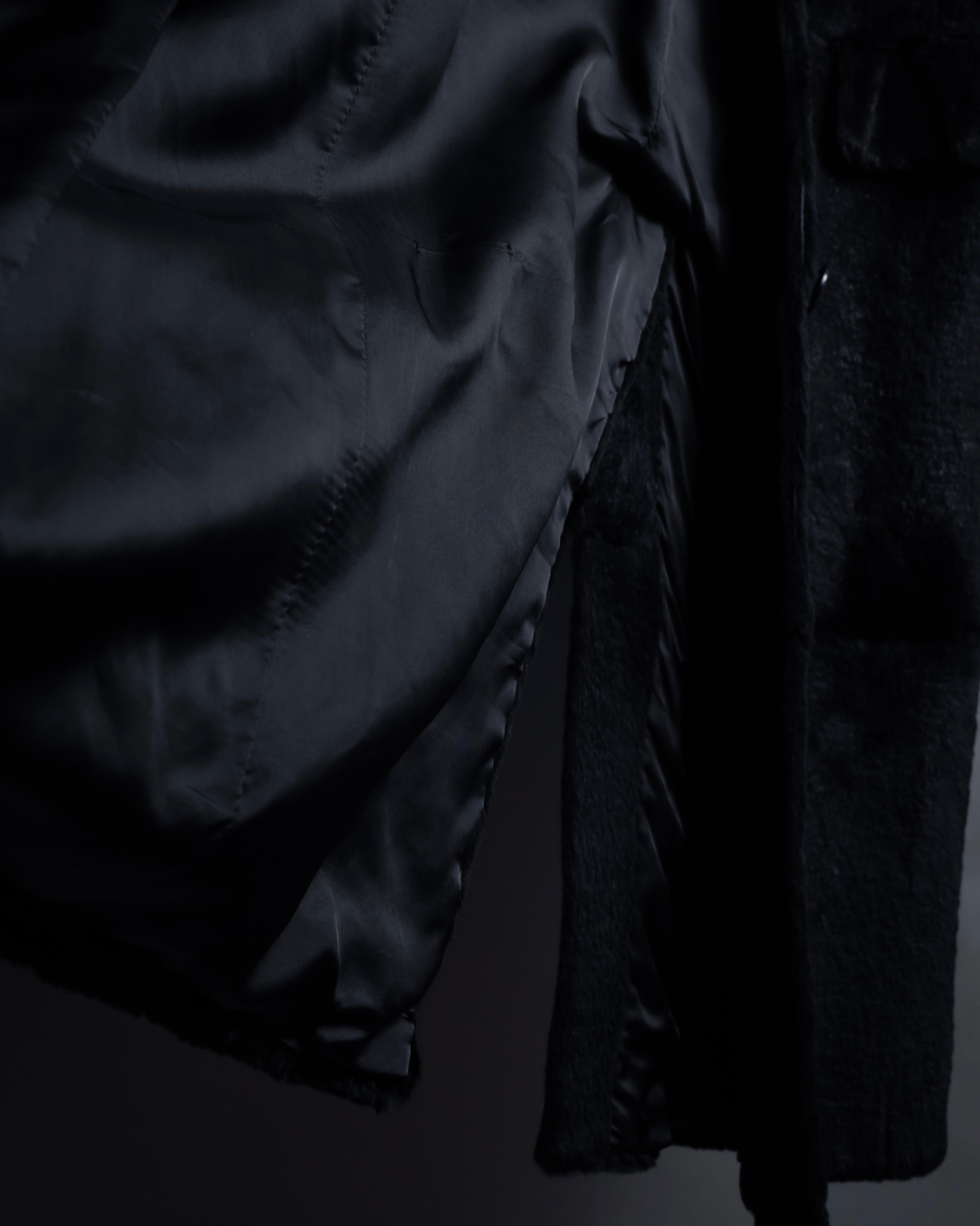 -SPECIAL- "Salvatore Ferragamo"
90's-00's A neat silhouette 100% lapin fur coat