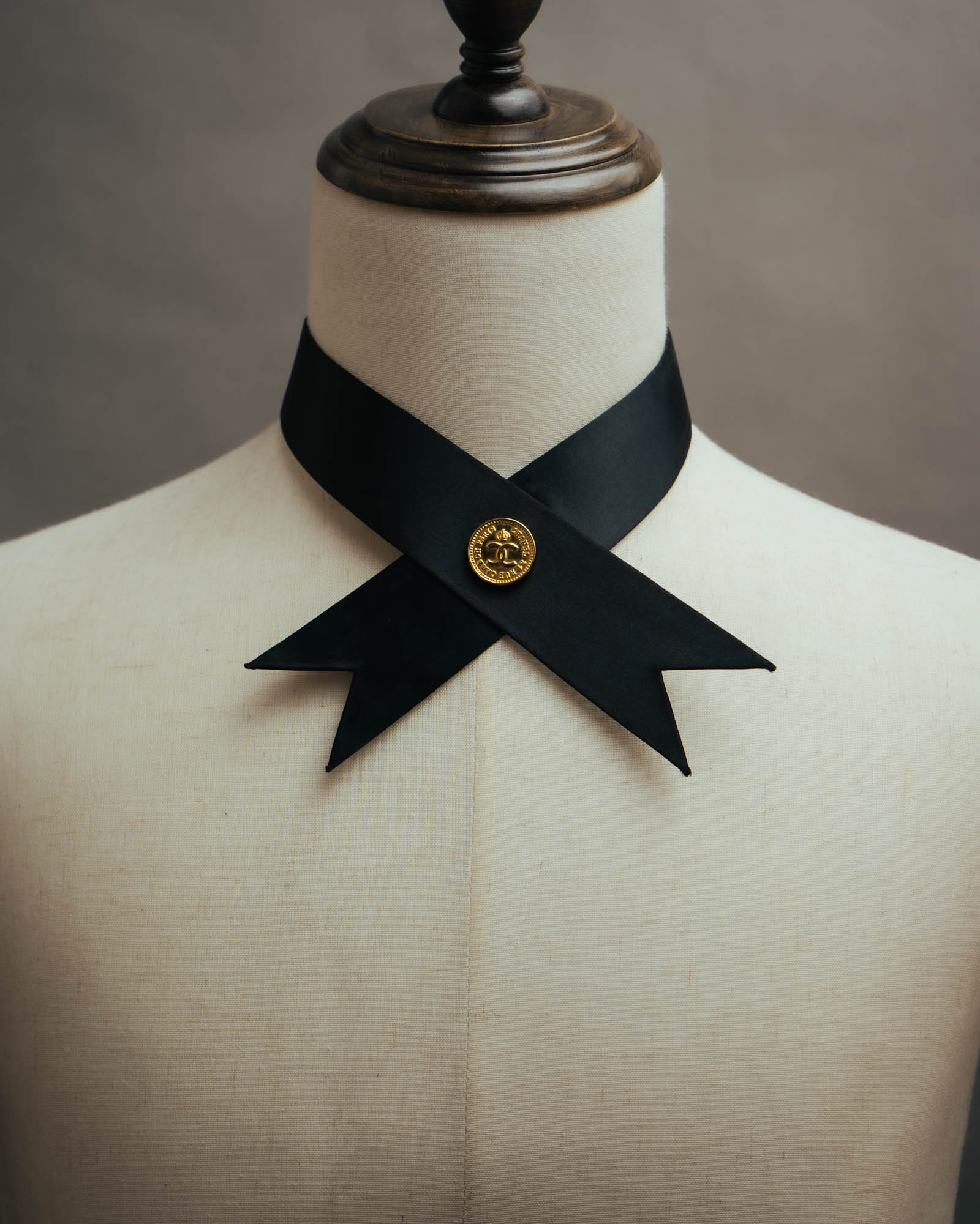 -SPECIAL- “CHANEL” Late 80’s-90’s gold button satin neck tie